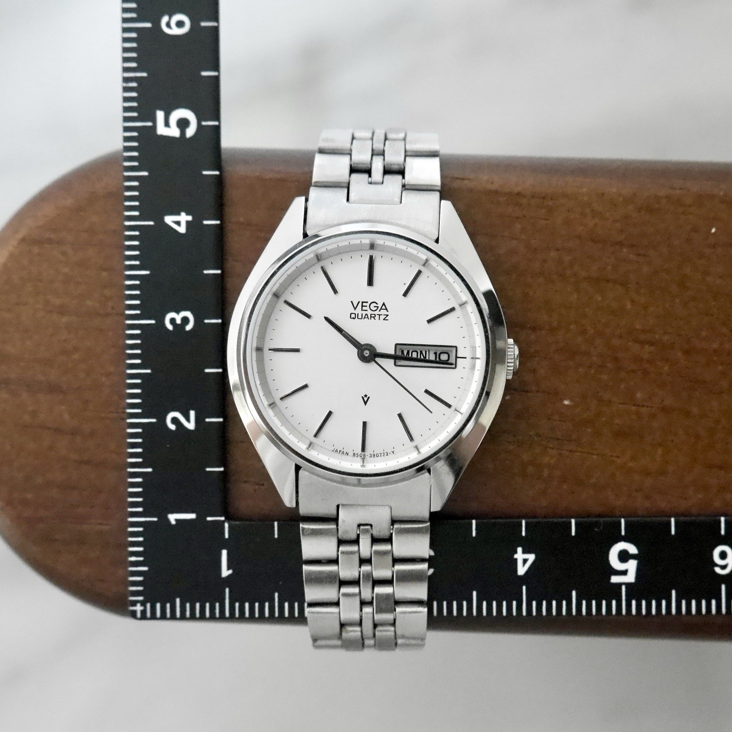 VEGA by Citizen Vintage Quartz Watch VAB-626SS Deadstock NOS Japan 1980s