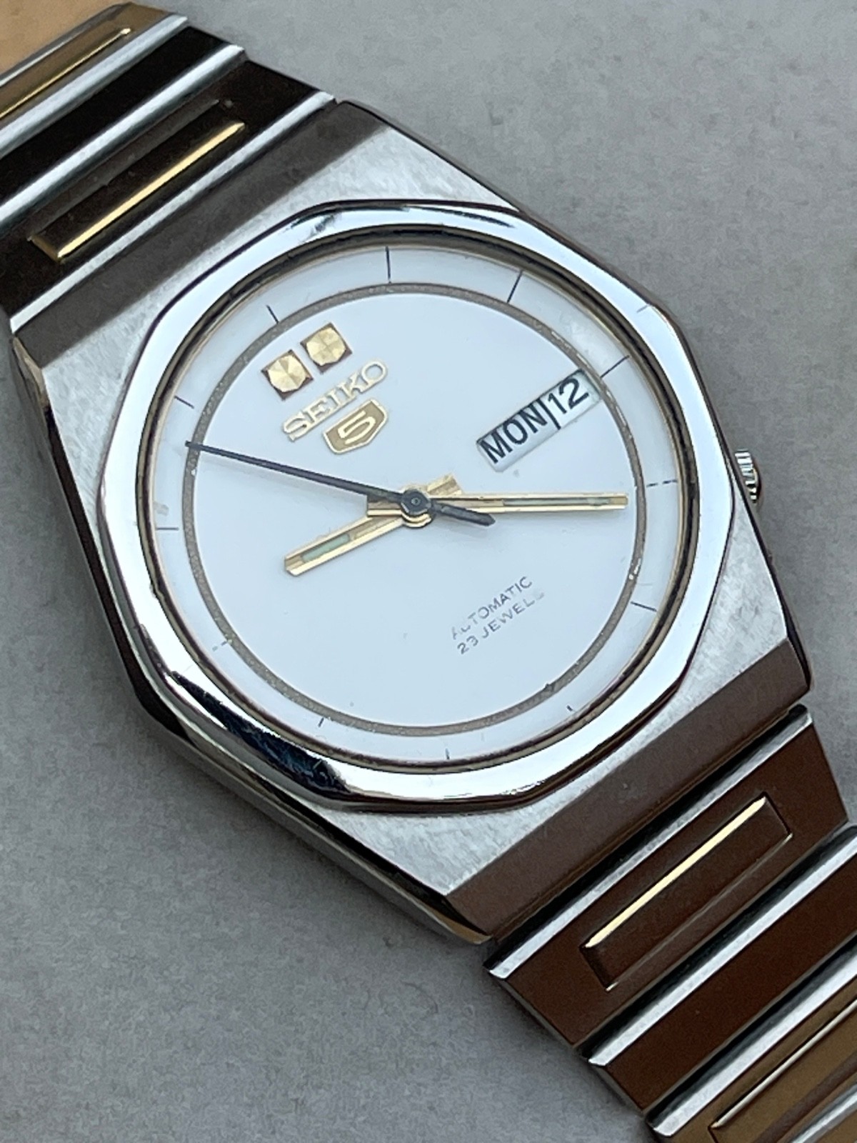 Seiko 5 6309 Vintage Automatic Day-Date 23 Jewels Japan Men’s Watch