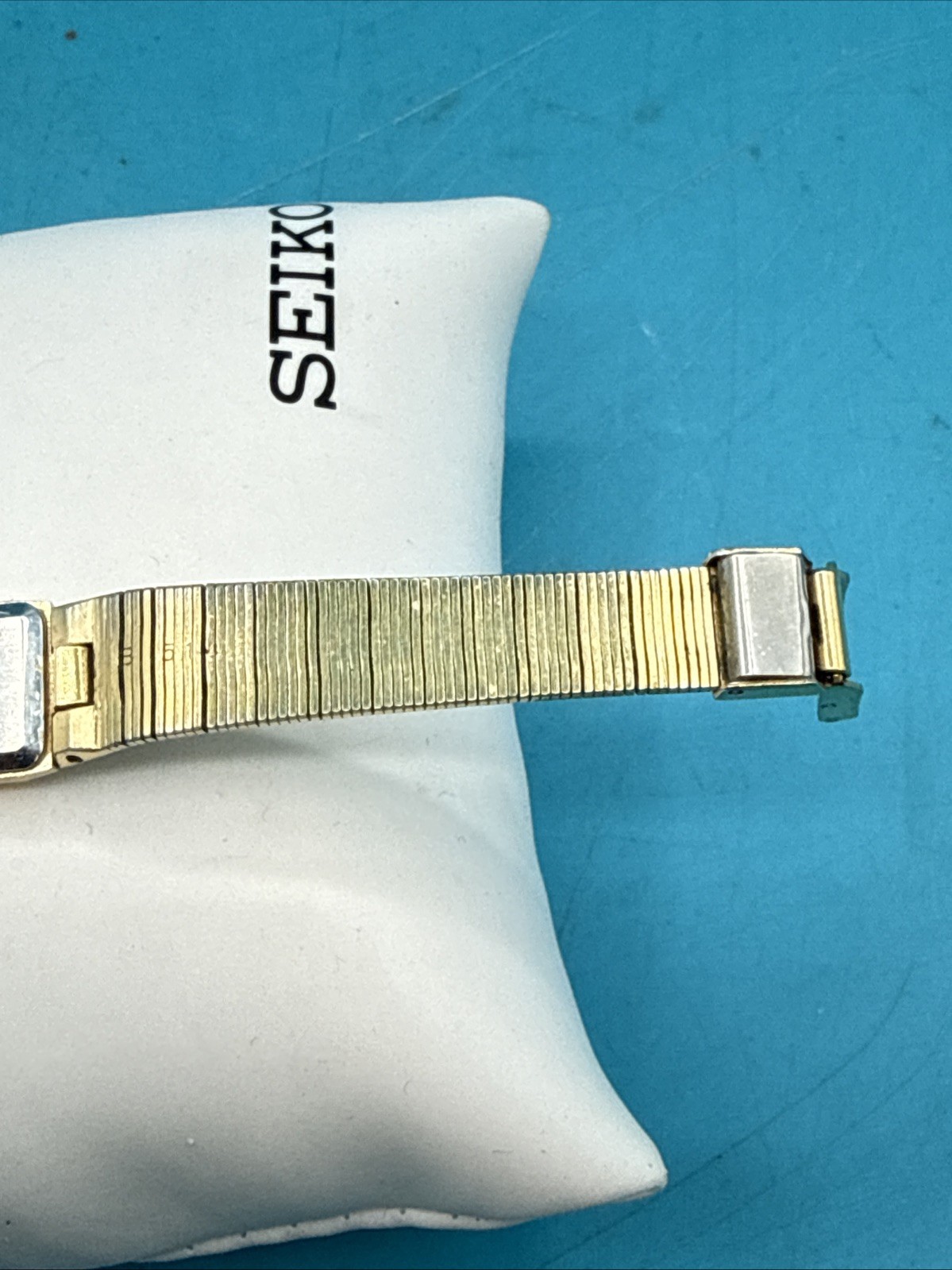 Seiko Tank Watch Women 12mm Champagne Dial Gold Tone 2e20-5029 New Battery