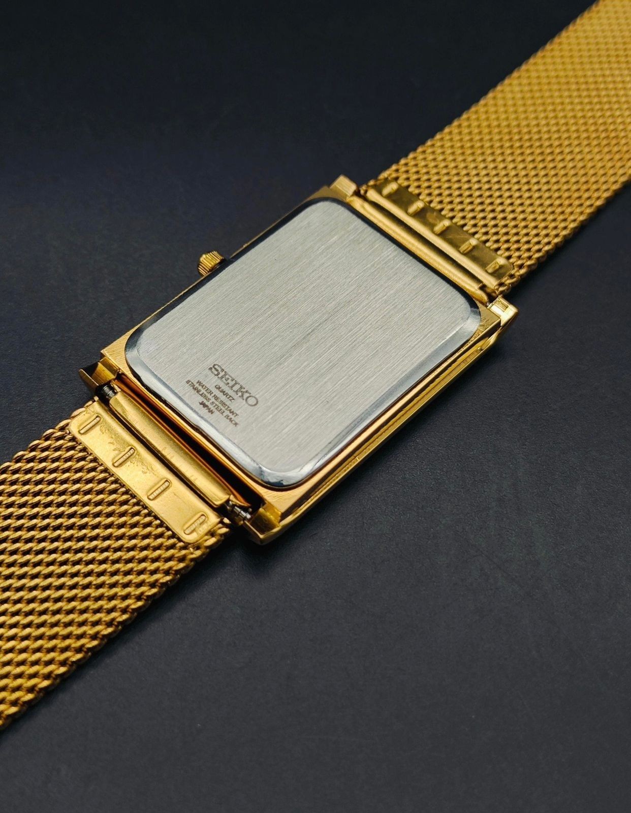 Rare Vintage Seiko Slim Quartz Men’s Wrist Watch