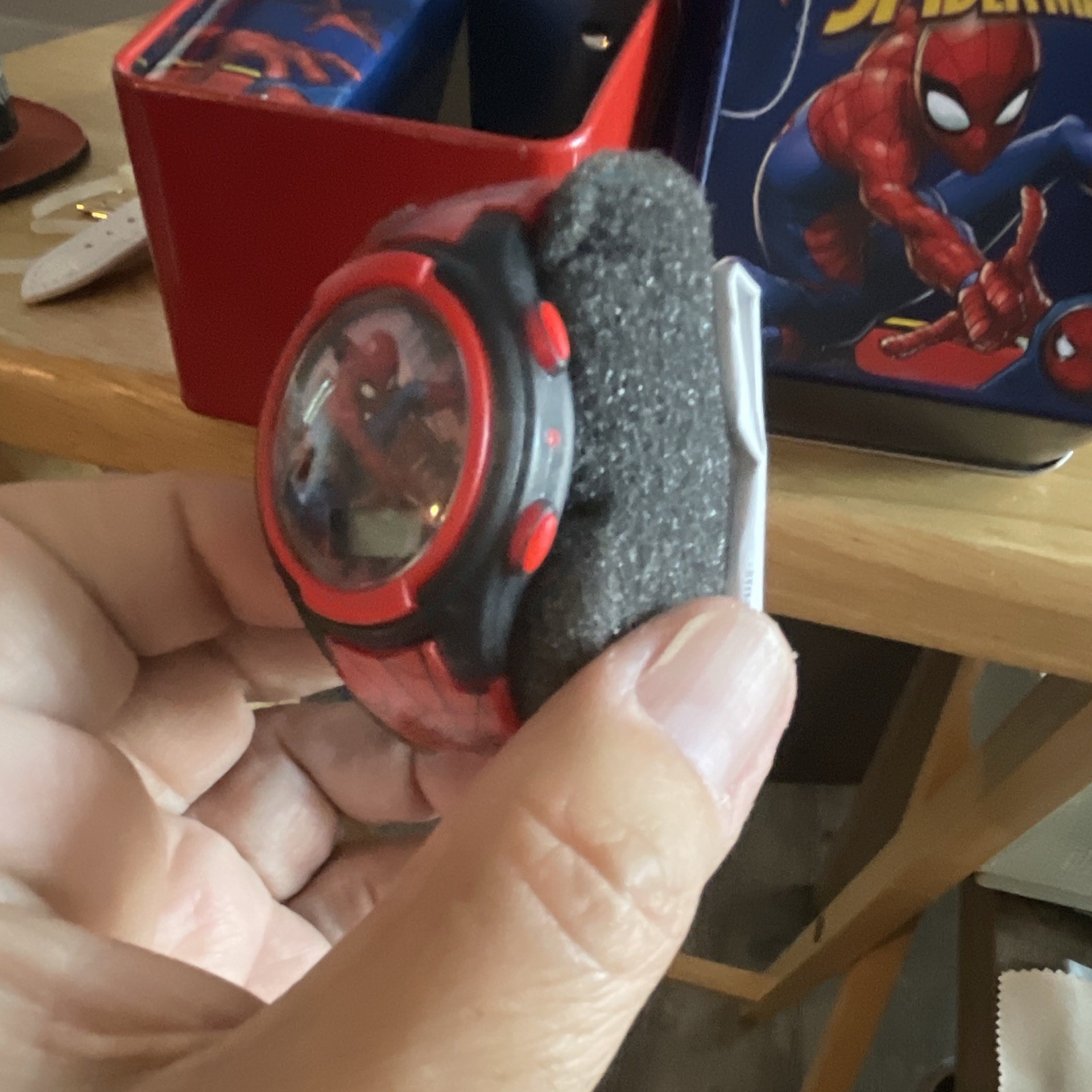 Marvel Spider-Man Kids Quartz Digital LCD Watch 40mm Red/Black Plastic w/ Tin