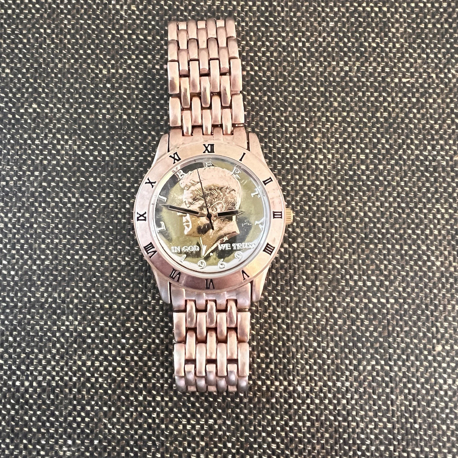 Men’s August Steiner CN004R Quartz Commemorative 1969 Coin Dial Bracelet Watch