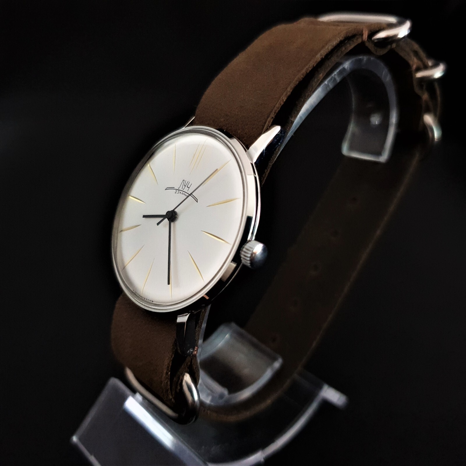 Vintage Watch USSR Poljot De Luxe 2209 ULTRA SLIM Wristwatch LUCH 23 Jewels