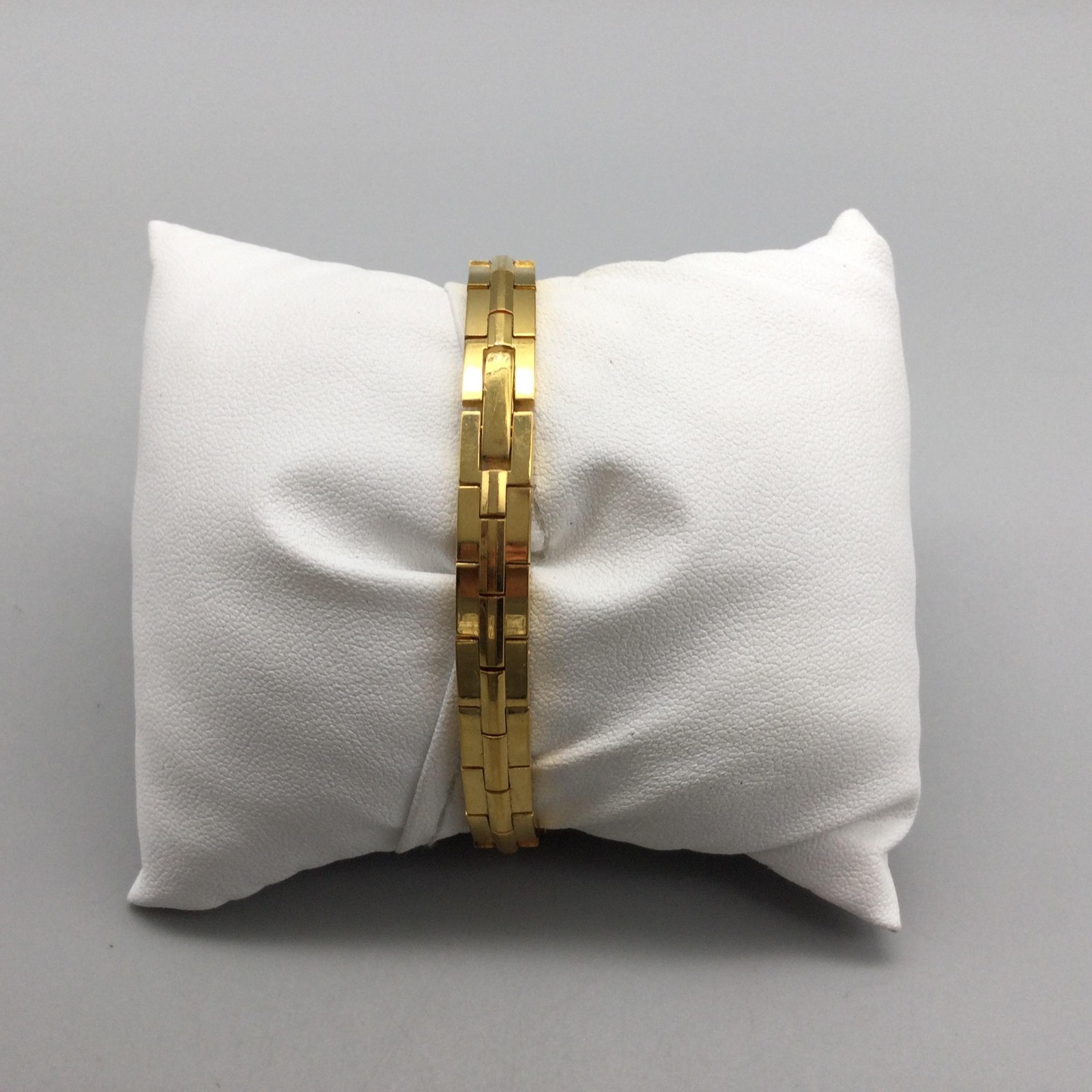Vintage Seiko Tank Womens Watch 13mm Gold Tone 2E20-7479 New Battery 6.25″