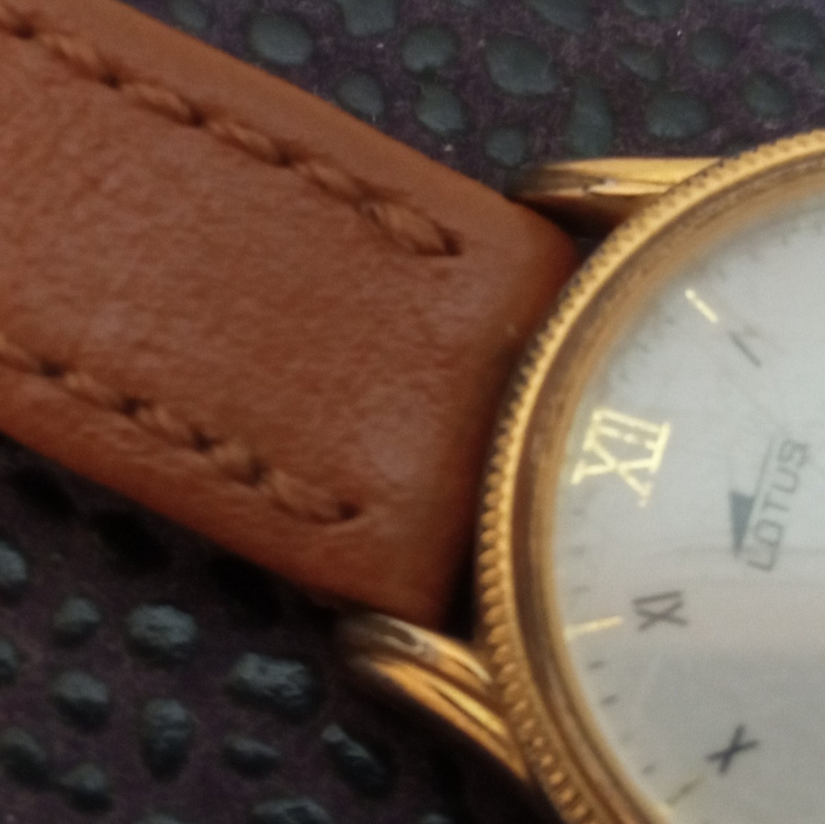 E11SE Vintage Lotus Gold Plated Wrist Watch for Women