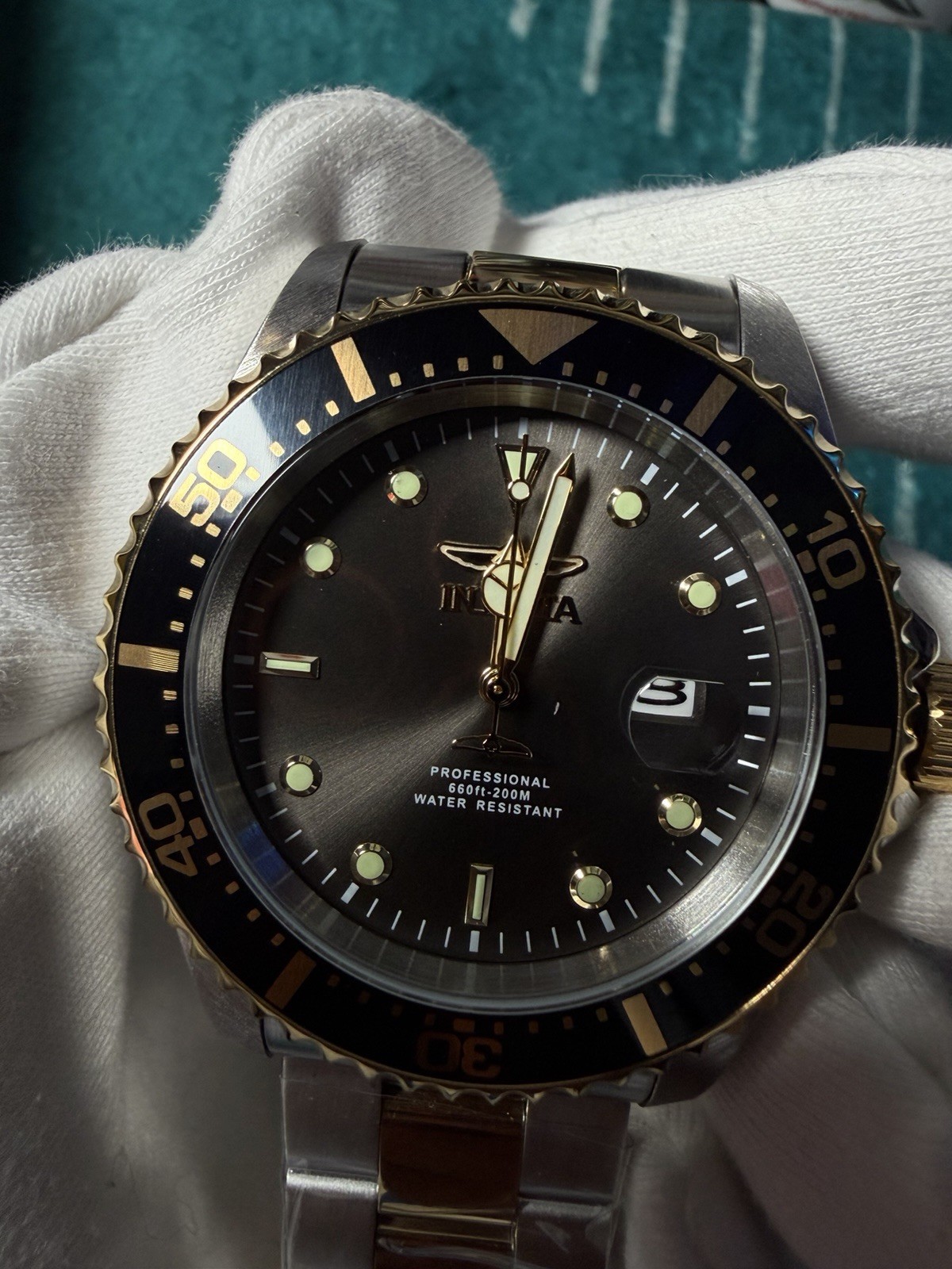Invicta Pro Diver Men’s Swiss 2-Tone SS Bracelet Gray Black Dial Date! classic