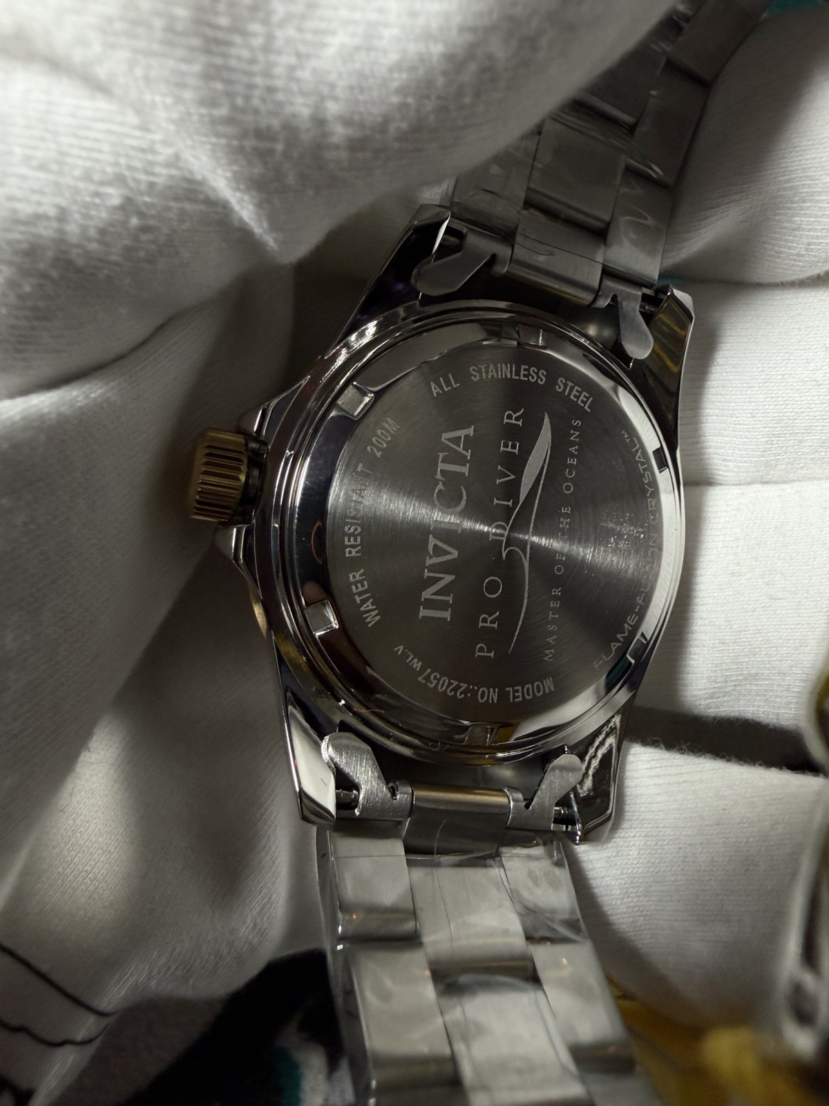 Invicta Pro Diver Men’s Swiss 2-Tone SS Bracelet Gray Black Dial Date! classic