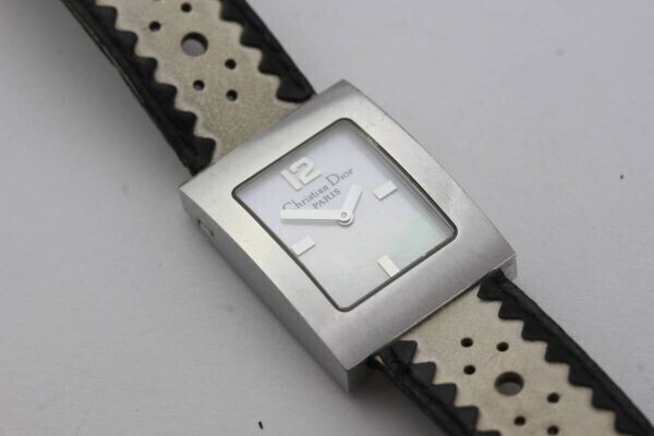 Christian Dior Maris D78-109 Quartz Ladies Vintage Watch Shell Dial Japan