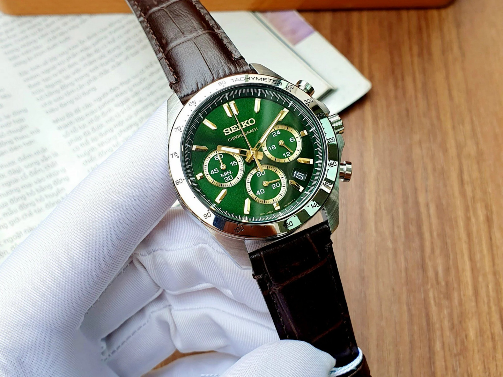 Seiko Spirit Chronograph Green Dial Stainless Steel Men’s Watch SBTR017