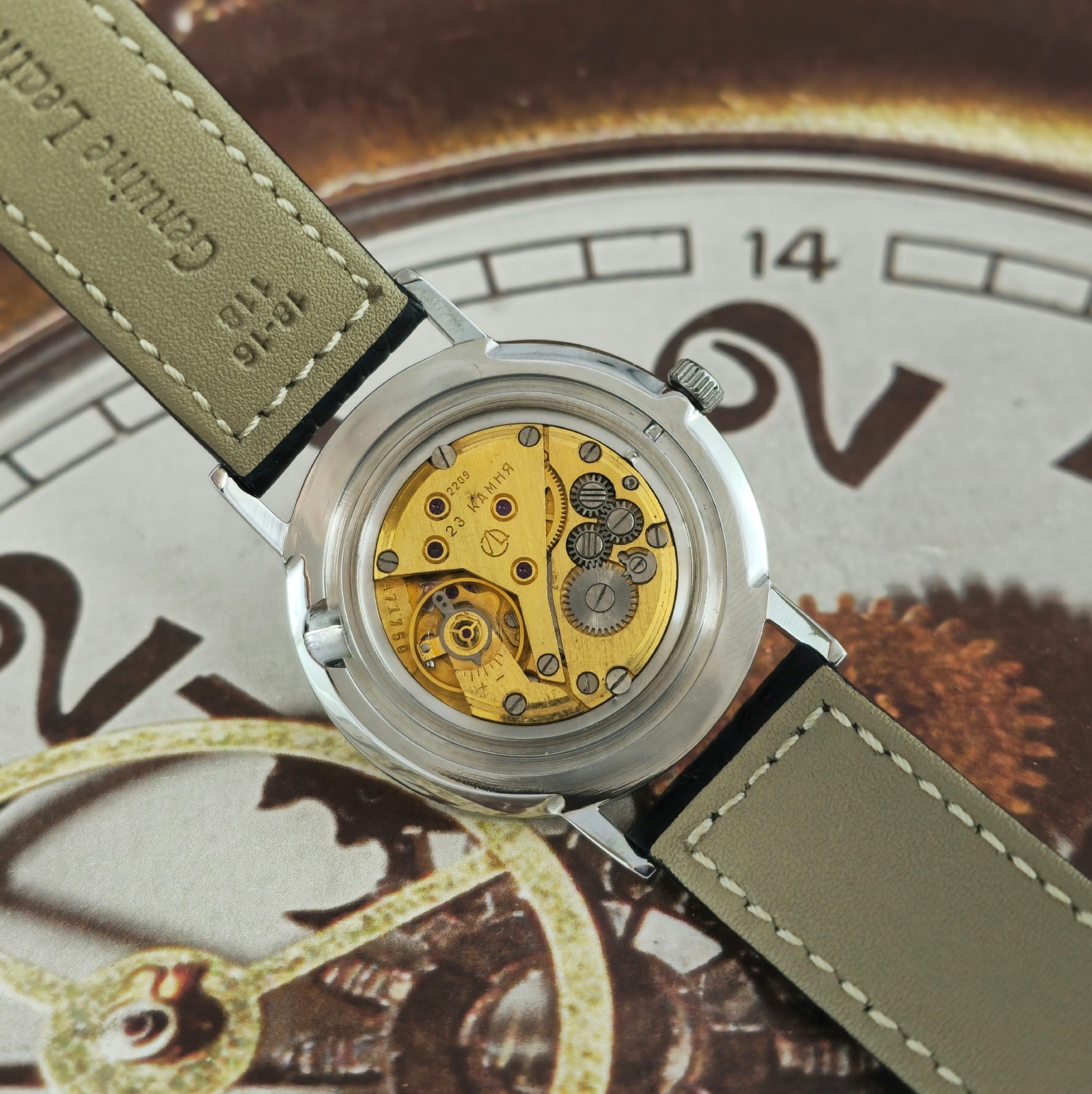 Vintage Watch USSR Poljot De Luxe 23 Jewels ULTRA SLIM Soviet Mechanical Watch