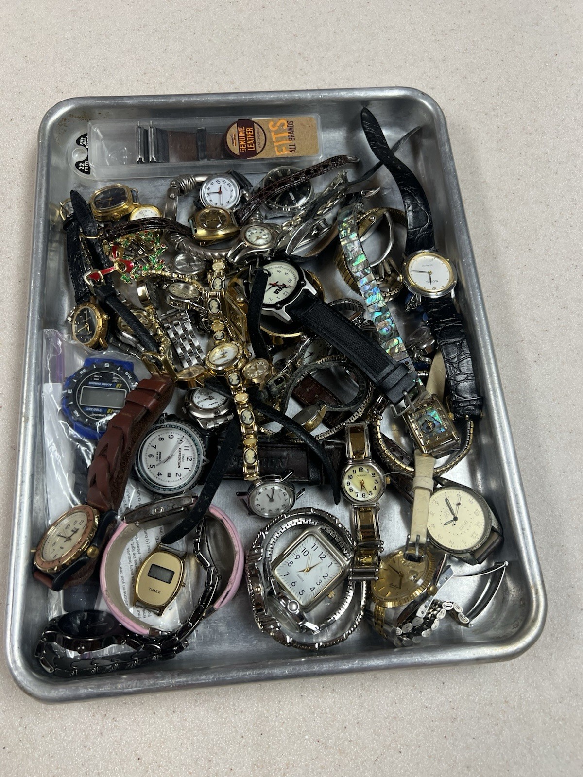 Lot of 45 Vintage & Modern Wristwatches Timex Caravelle.