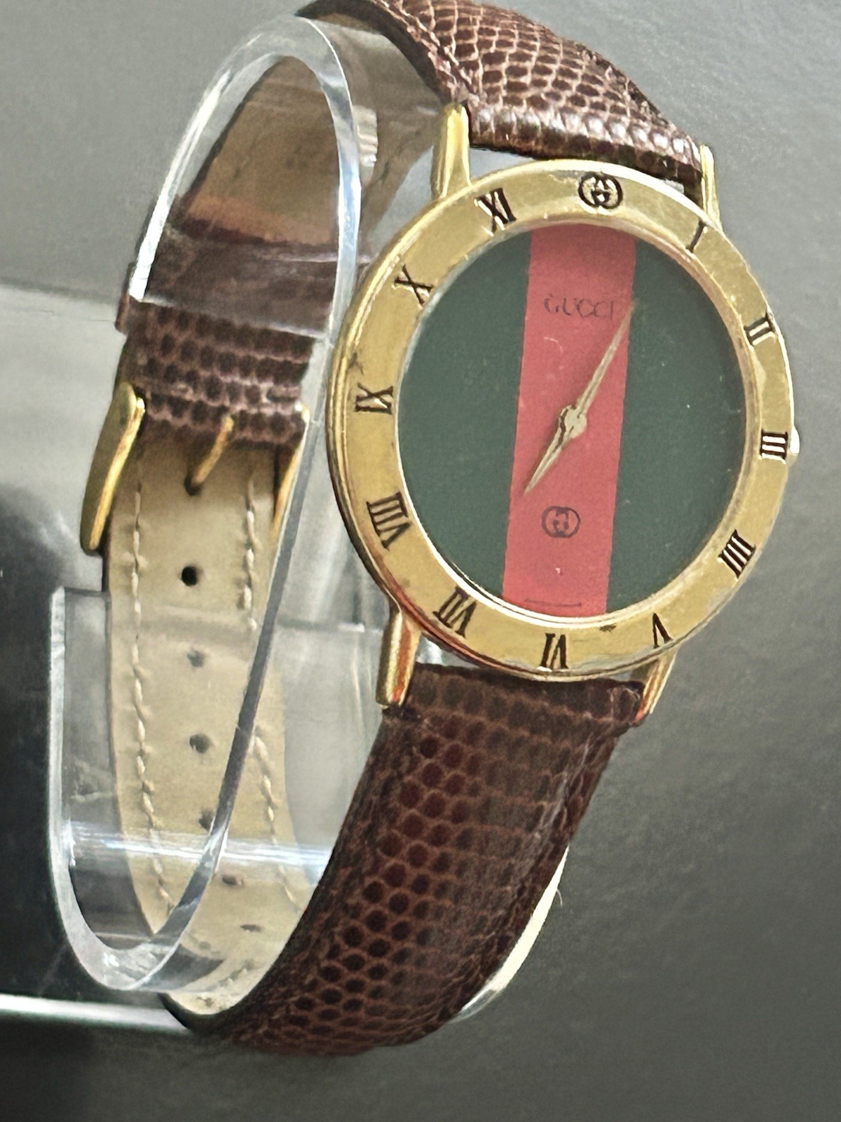 Gucci fine 8” mens gold watch new battery series 3000M fast ship $399.99