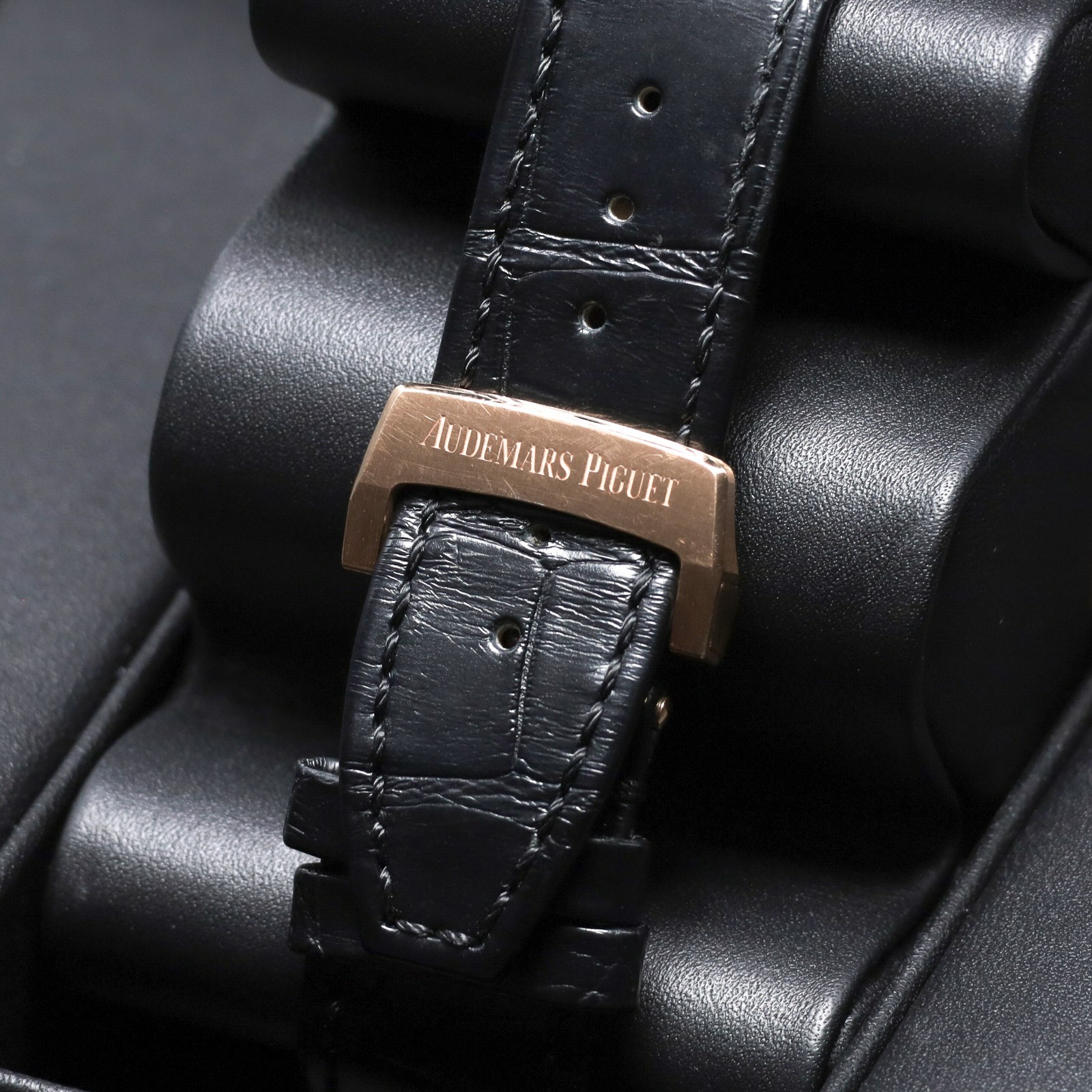 Audemars Piguet Royal Oak 41mm Rose Gold Black Tapisserie Dial Strap 26240OR