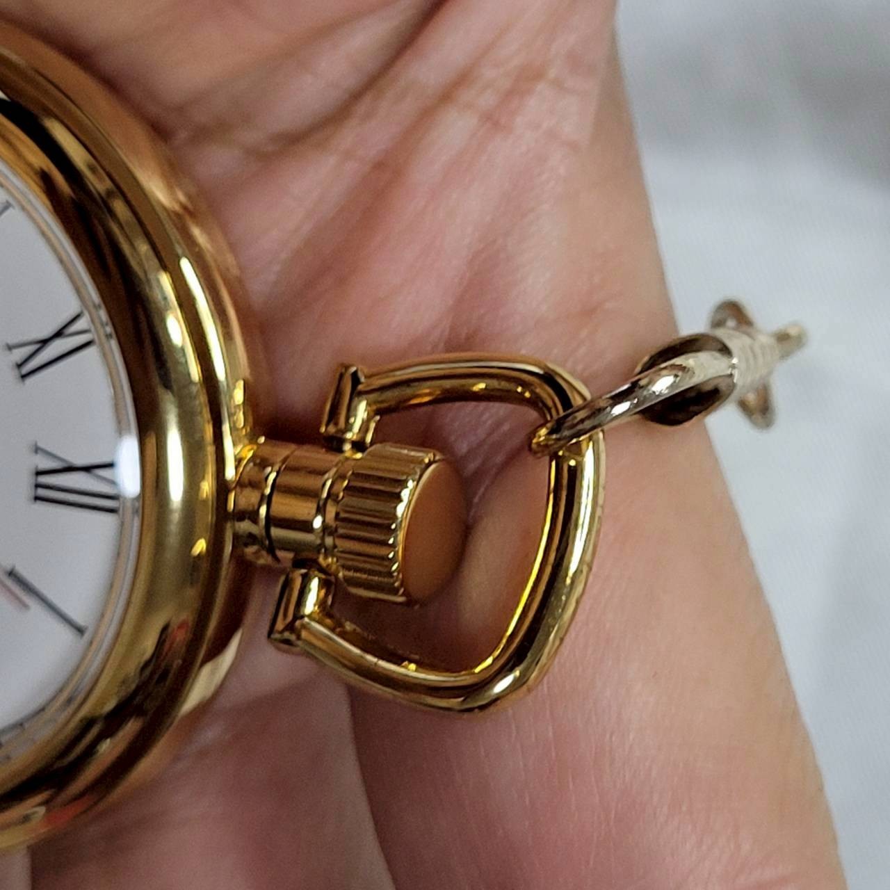 Bulova Ashton Gold-Tone Pocket Watch B2662 Quartz High-Gloss Mahogany Wood Box