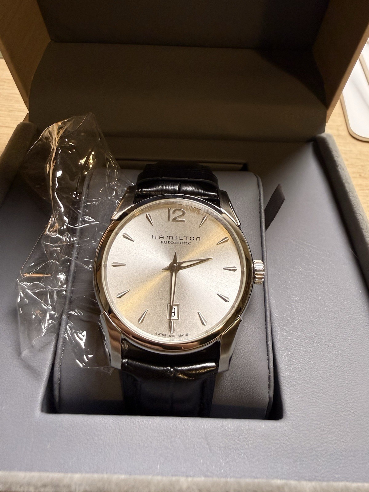 Hamilton Jazzmaster Automatic Silver Dial 40mm Leather Strap Box & Legit App