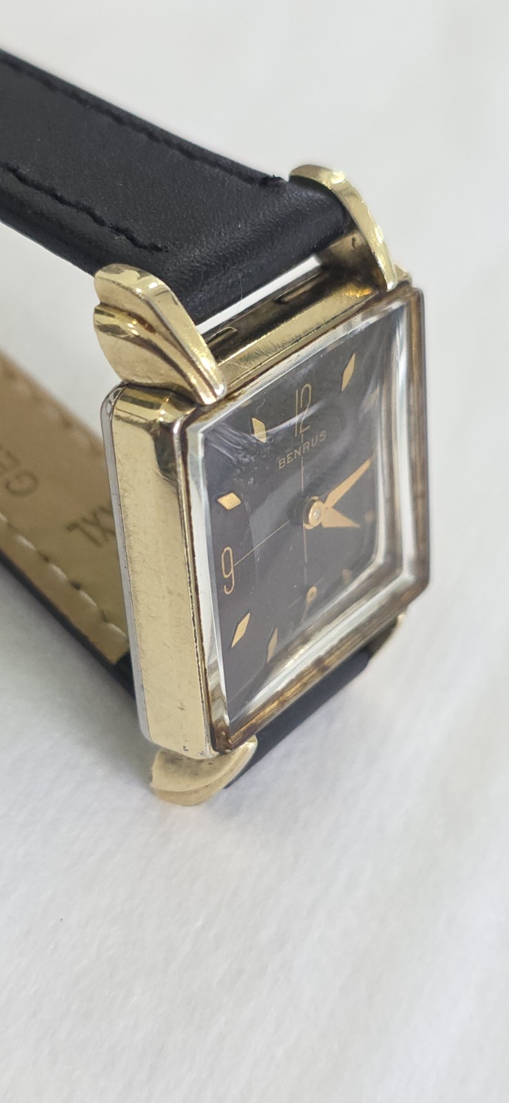 Vintage Benrus Crosshair Brown Dial Cal DM21 Men’s 26mm Wind Up Tank Watch