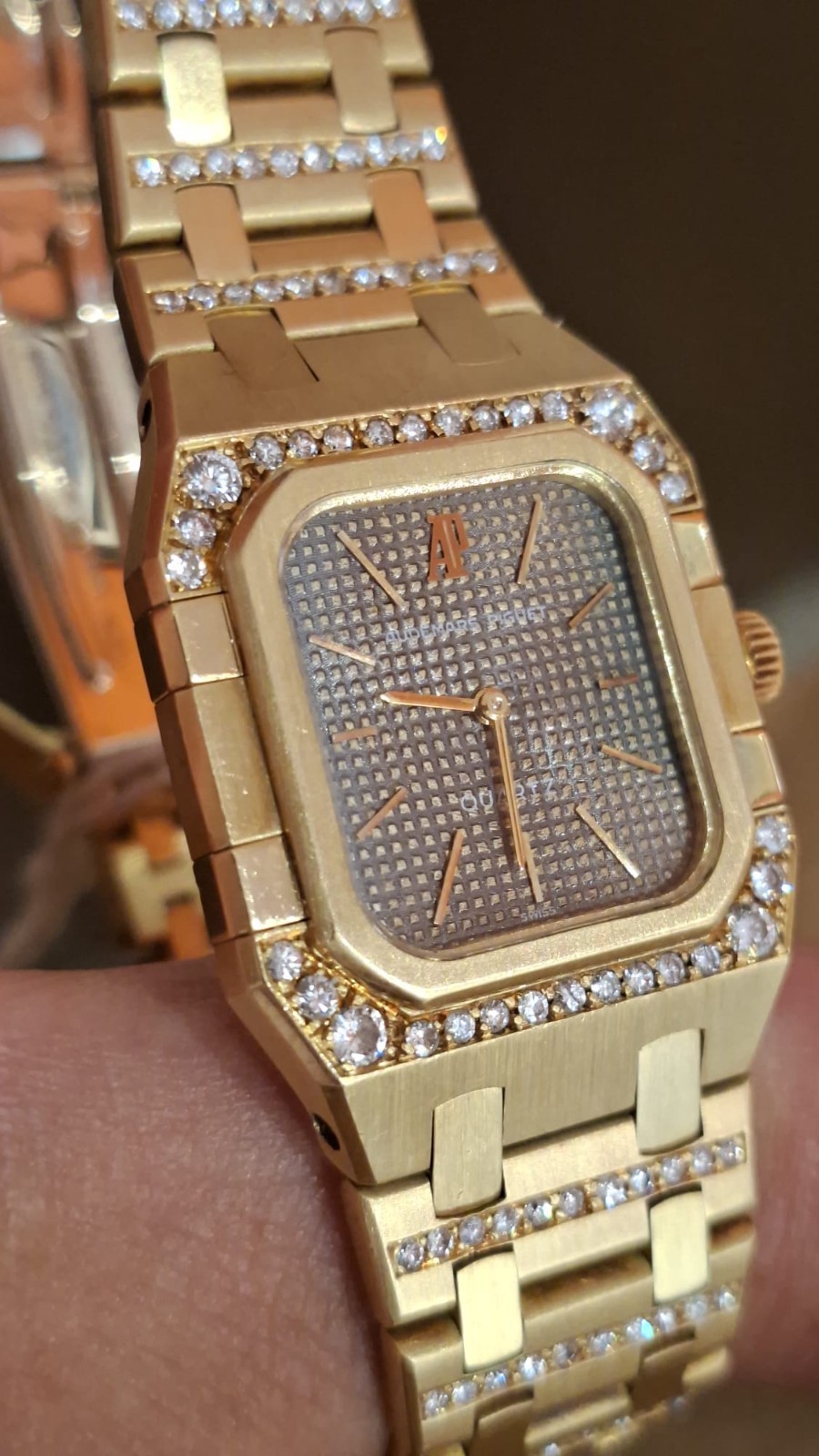 VINTAGE AUDEMARS PIGUET FACTORY LADY – GREY DIAL TAPESTRY MK1 –