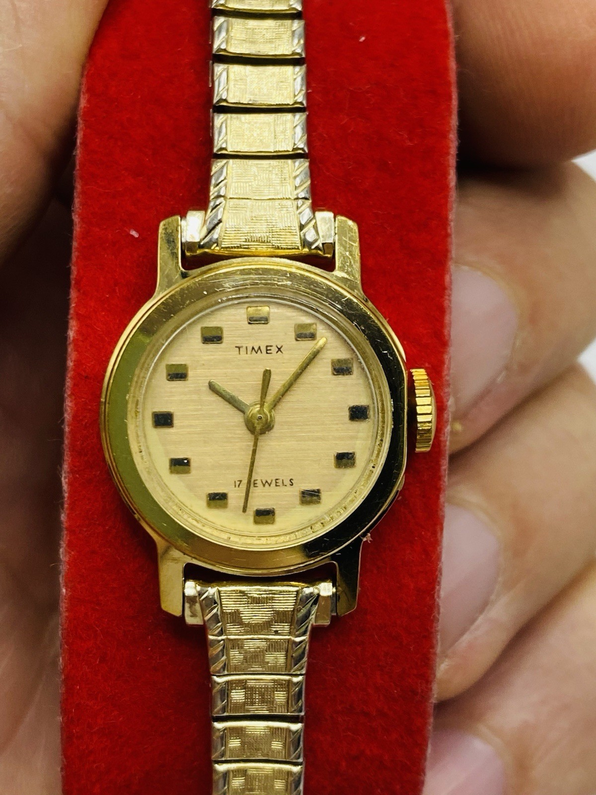 Timex 17 Jewels Women’s Manual Wind Gold-Tone Analog Bracelet Watch w/ Box
