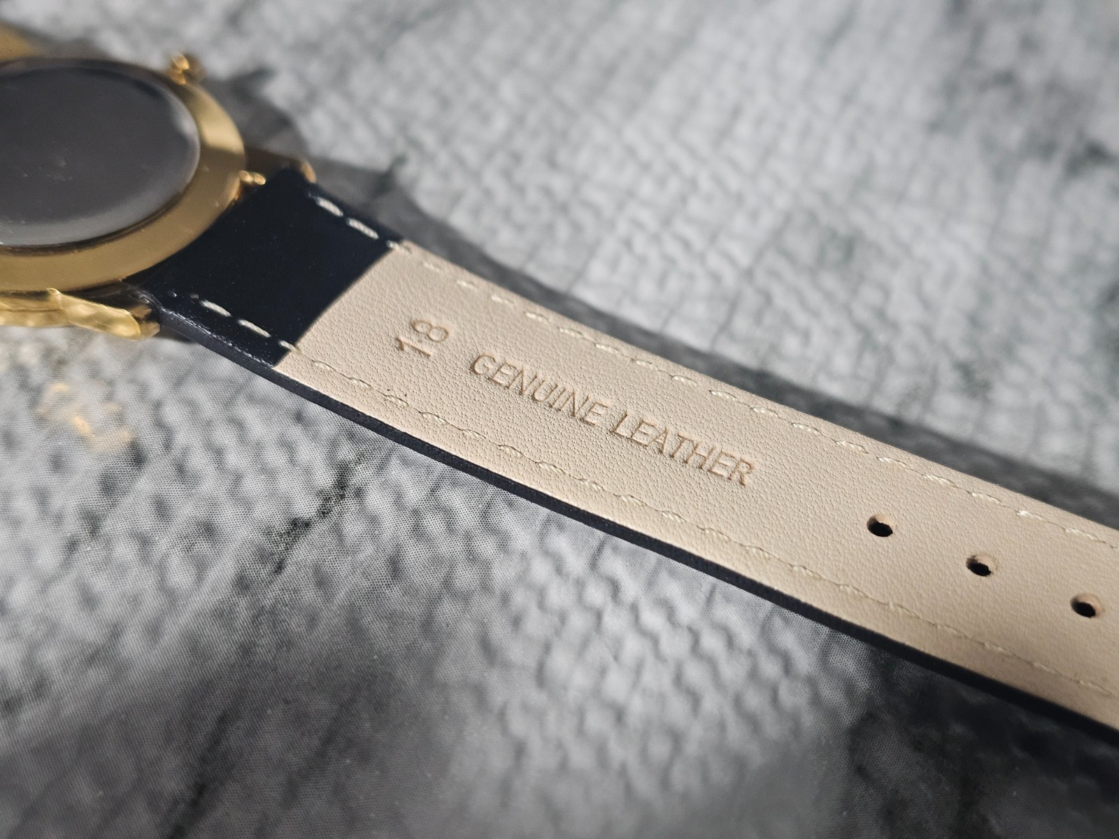 Movado Museum 87.G4.875 Gold-Plated Swiss Quartz Watch
