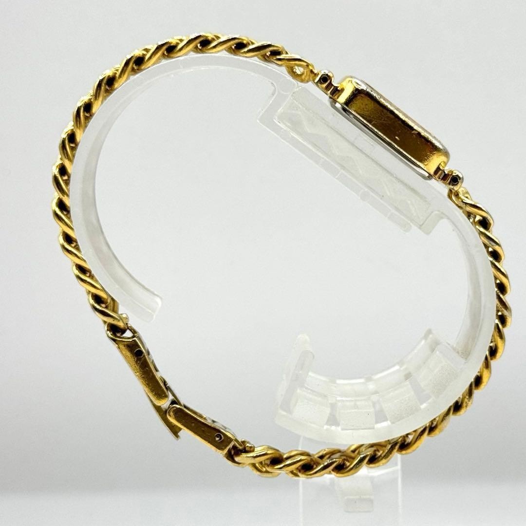 Excellent condition, fully functional SEIKO quartz gold square women’s watch