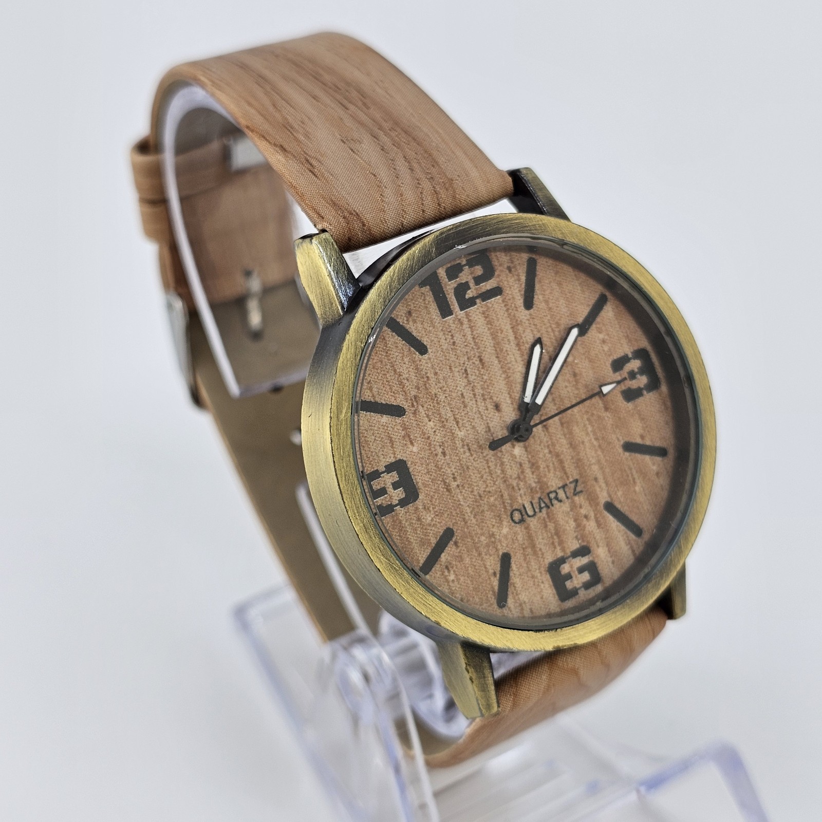 Men’s Watch 40MM Light Brown Dial Light Brown Faux Leather Bands New Battery