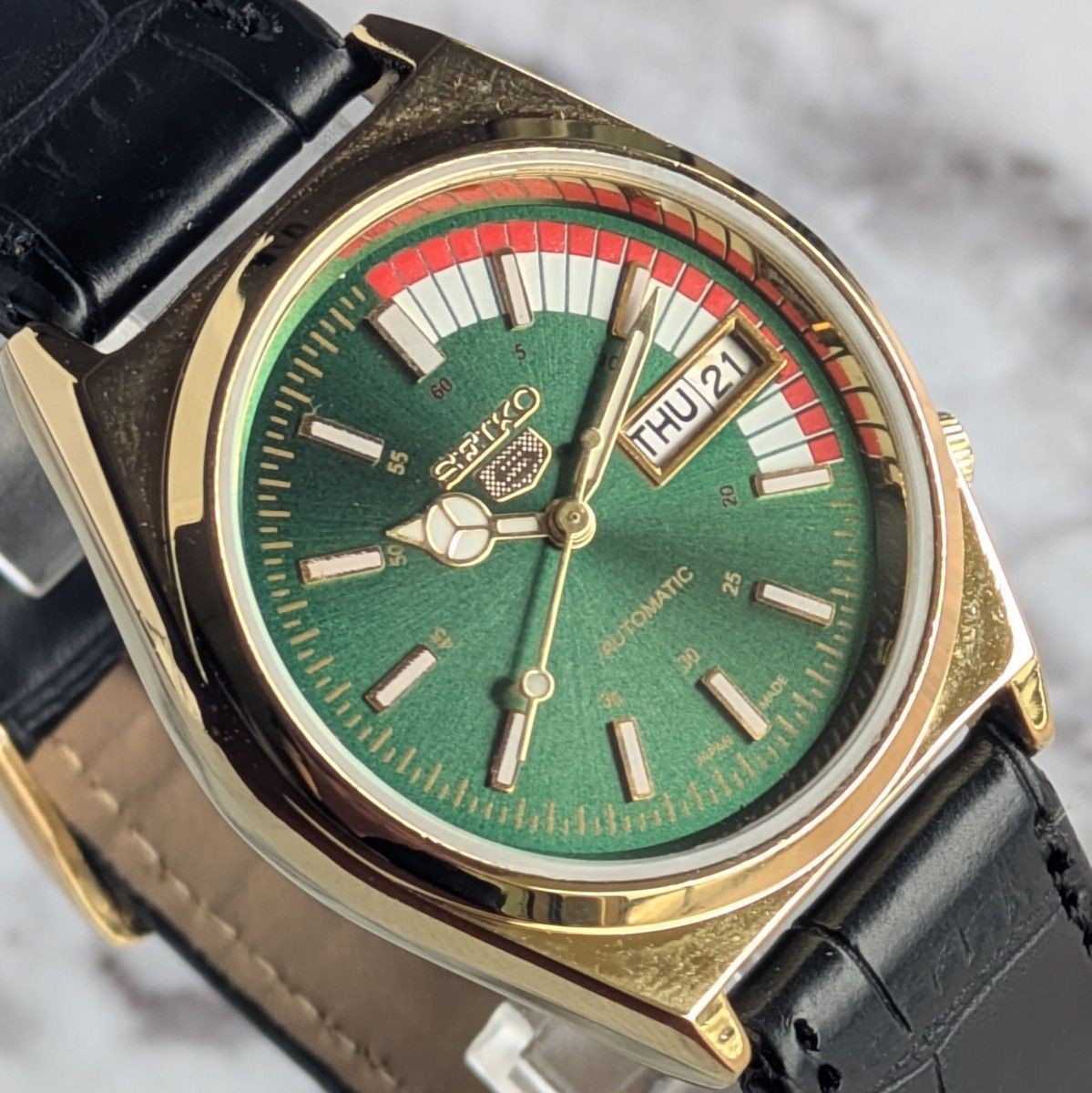 SEIKO 1980-1989 Men’s Automatic Date Gold Tone Men’s Wristwatch
