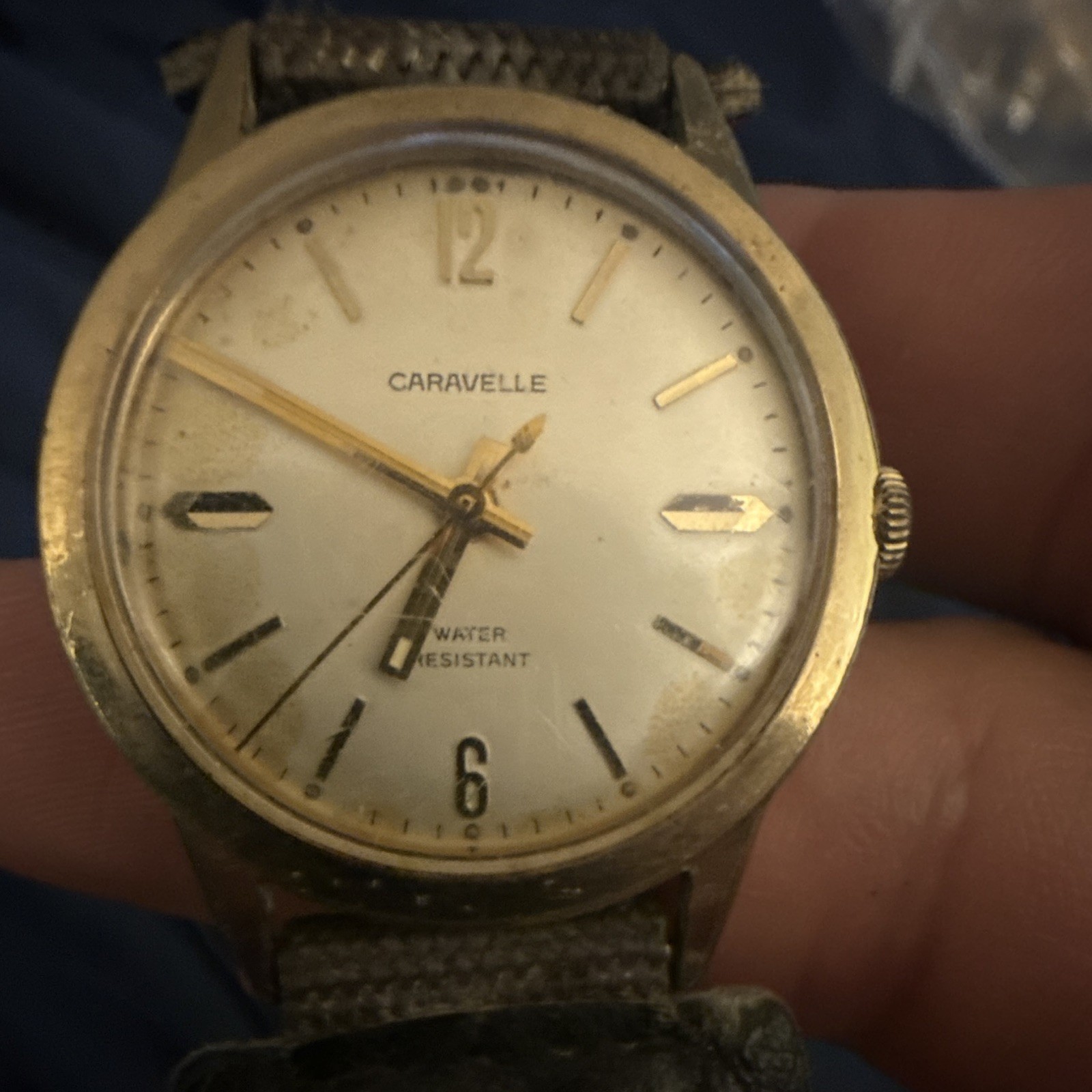 Caravelle 1972 vintage Manual Watch 17 Jewels Silver Dial Gold tone Case W/R