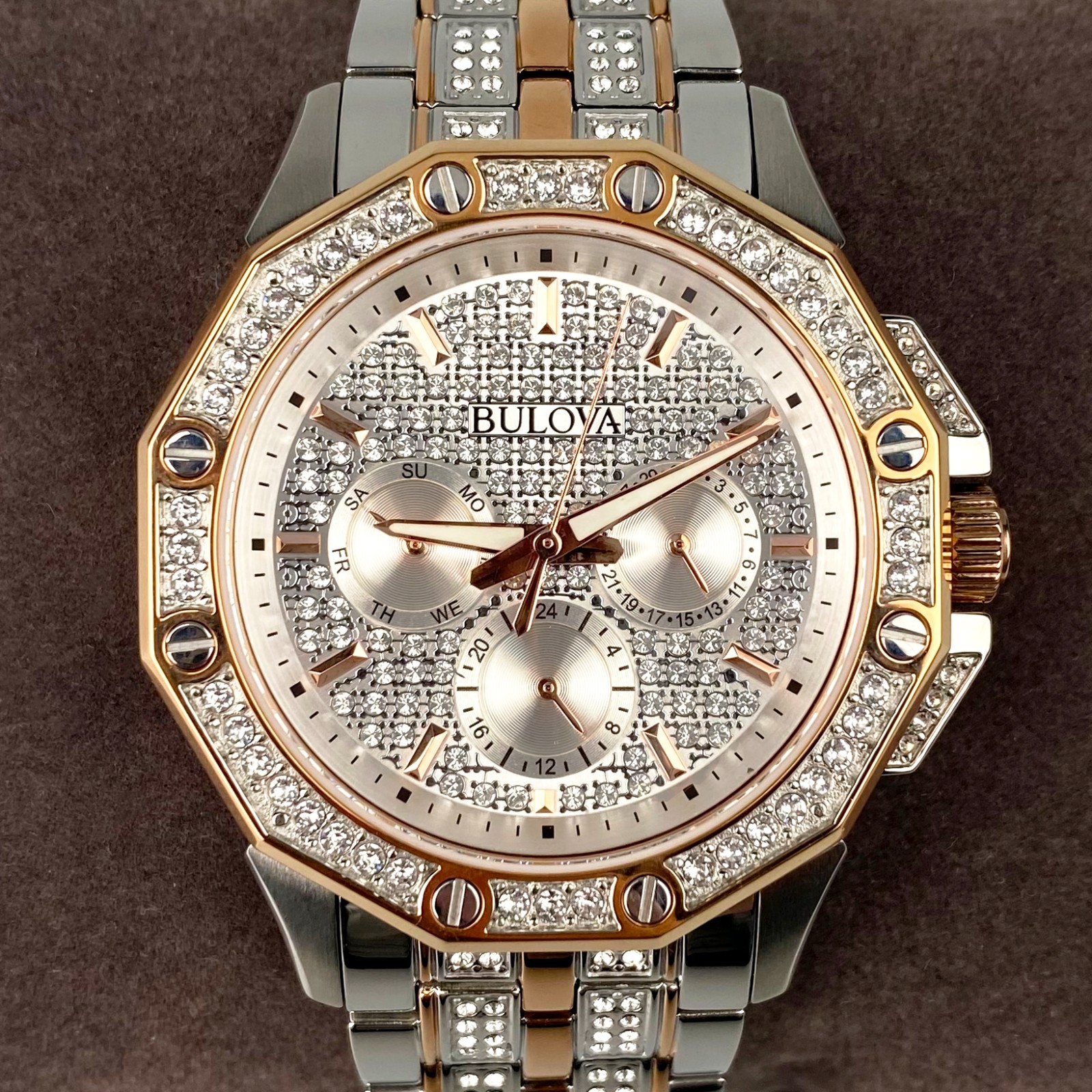 Bulova Octava Quartz Watch 41.5mm Crystal White Dial Two Tone Men’s Watch 98C133