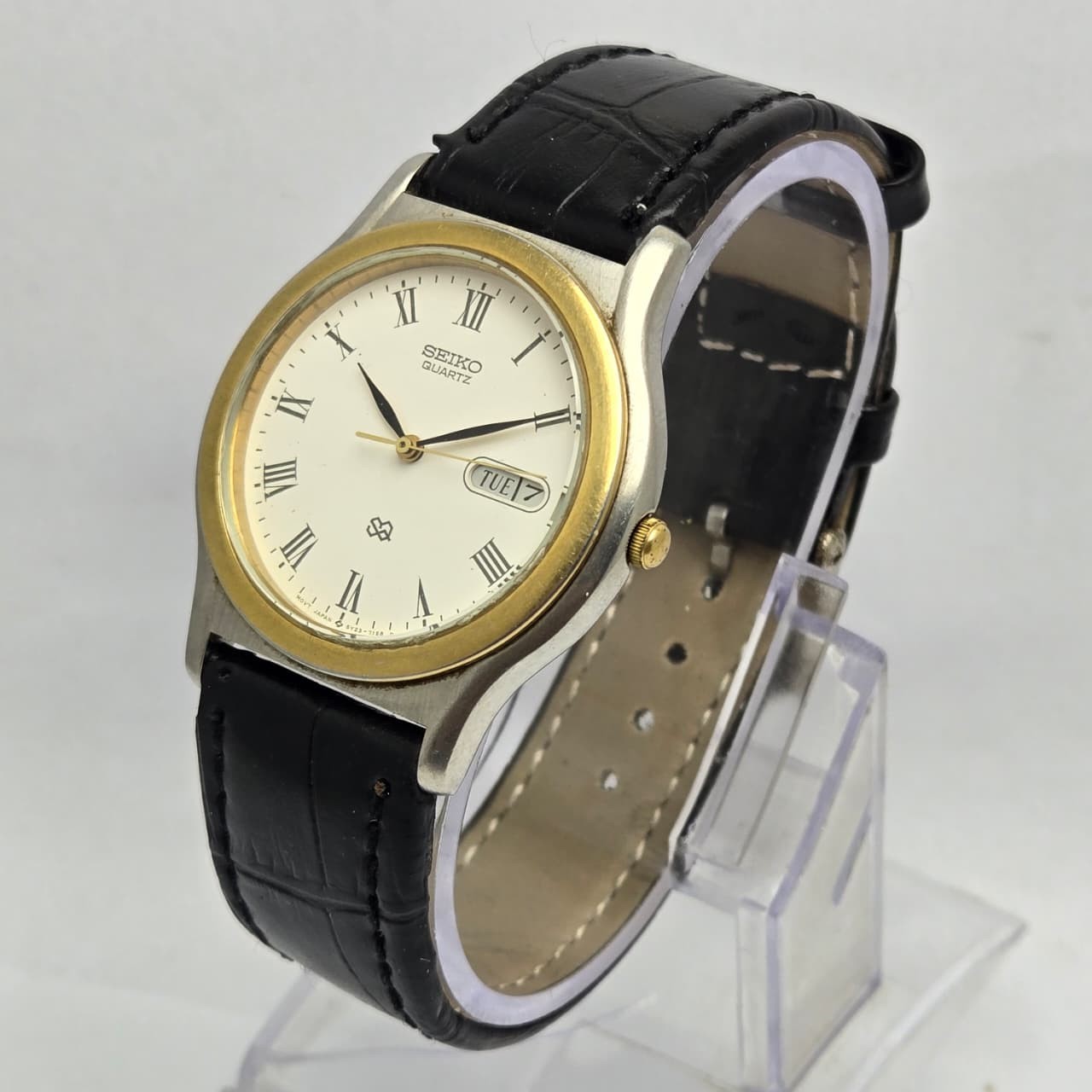 Seiko SQ 5Y23-7080 Day/Date Roman Dial Quartz Vintage Men’s Watch