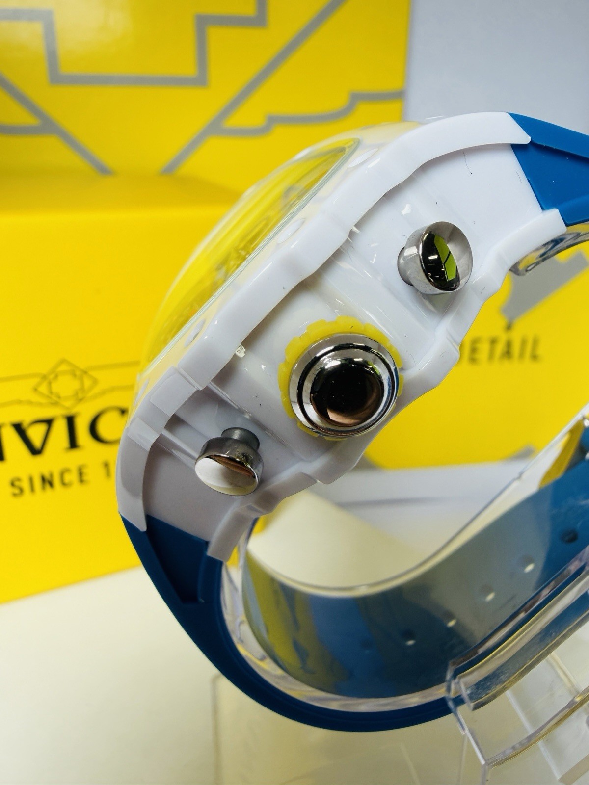 Invicta Racing Vaulthan Men’s 44mm Blue, White, Yellow & Red. Skeleton Dial COOL