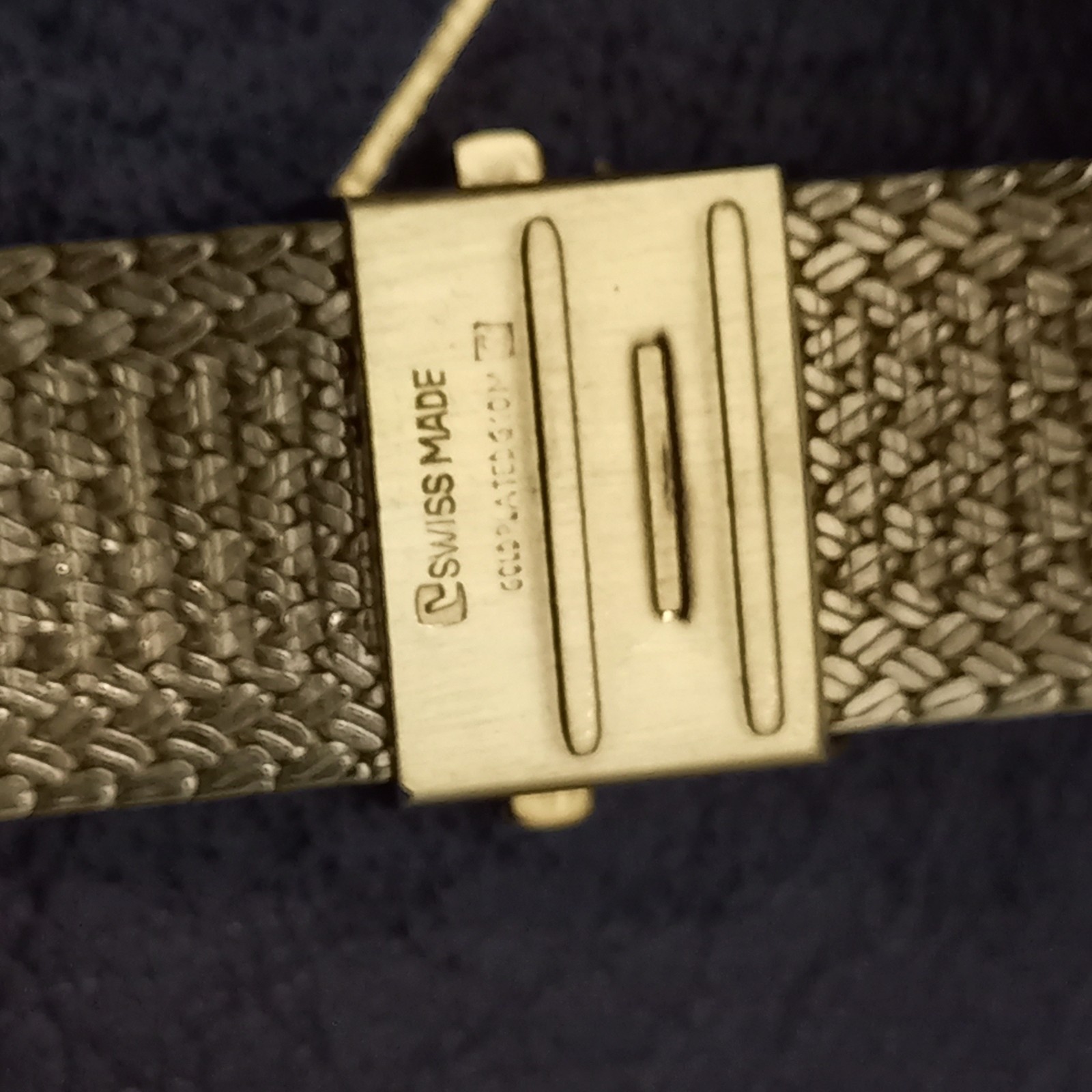 Elegant 1980’s Favre Leuba Quartz Gents Luxury Watch + Integrated Bracelet Dress