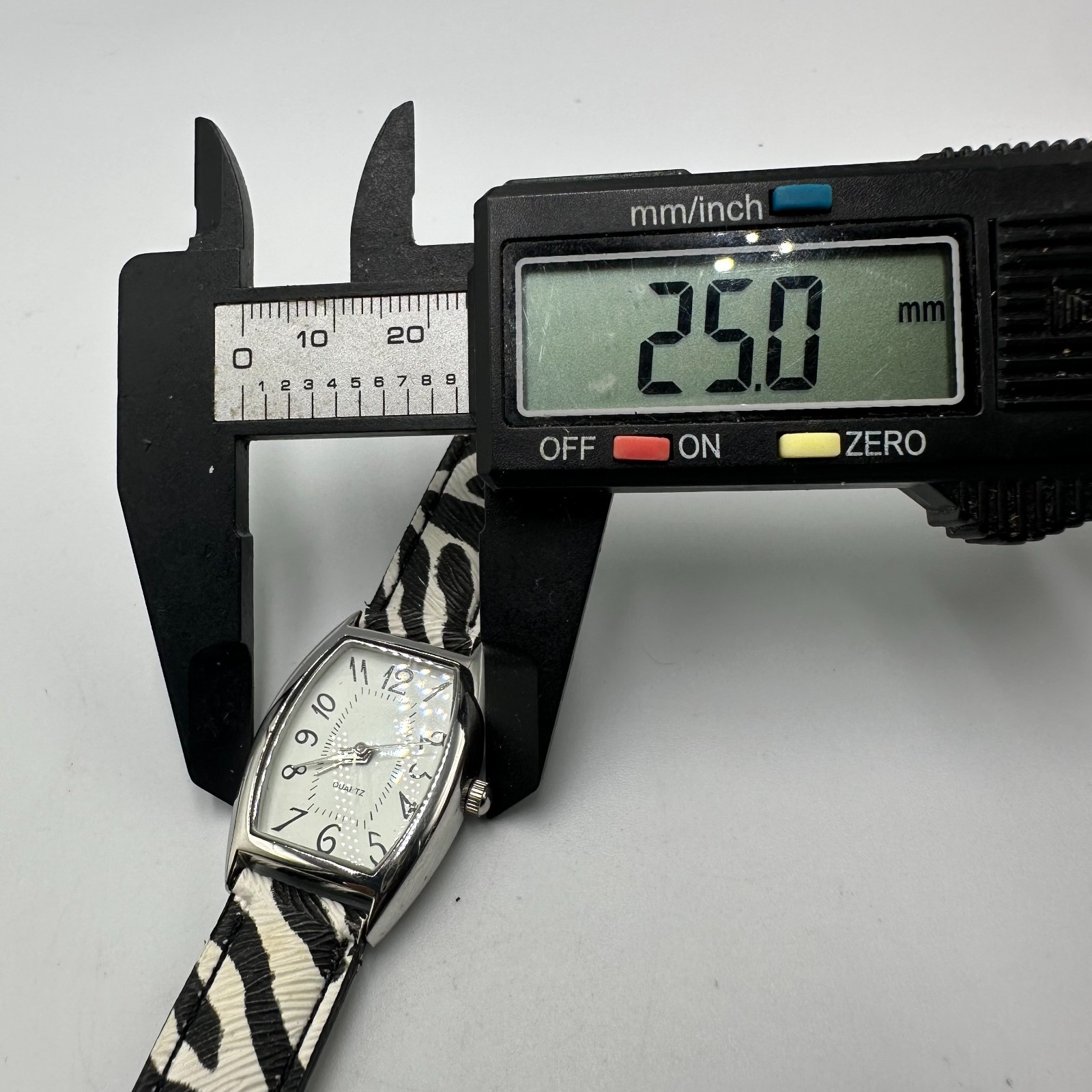 Zebra Watch Women Animal Print Black White Faux Leather Band New Battery 8”