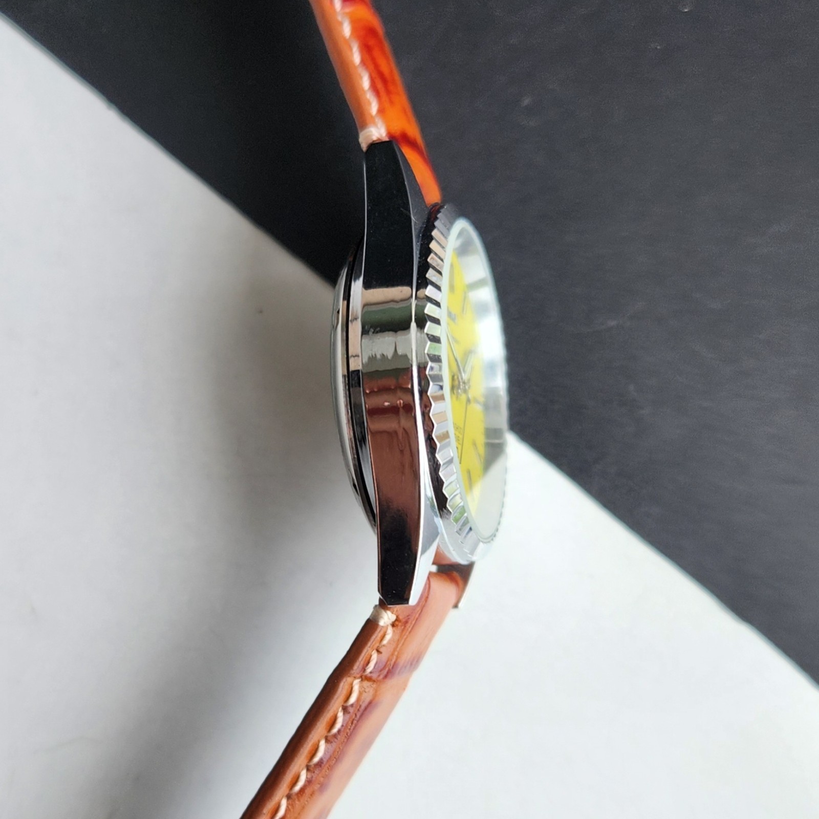 Vintage HMT Kohinoor Fluted Bezel Mechanical Hand Winding Wrist Watch A16