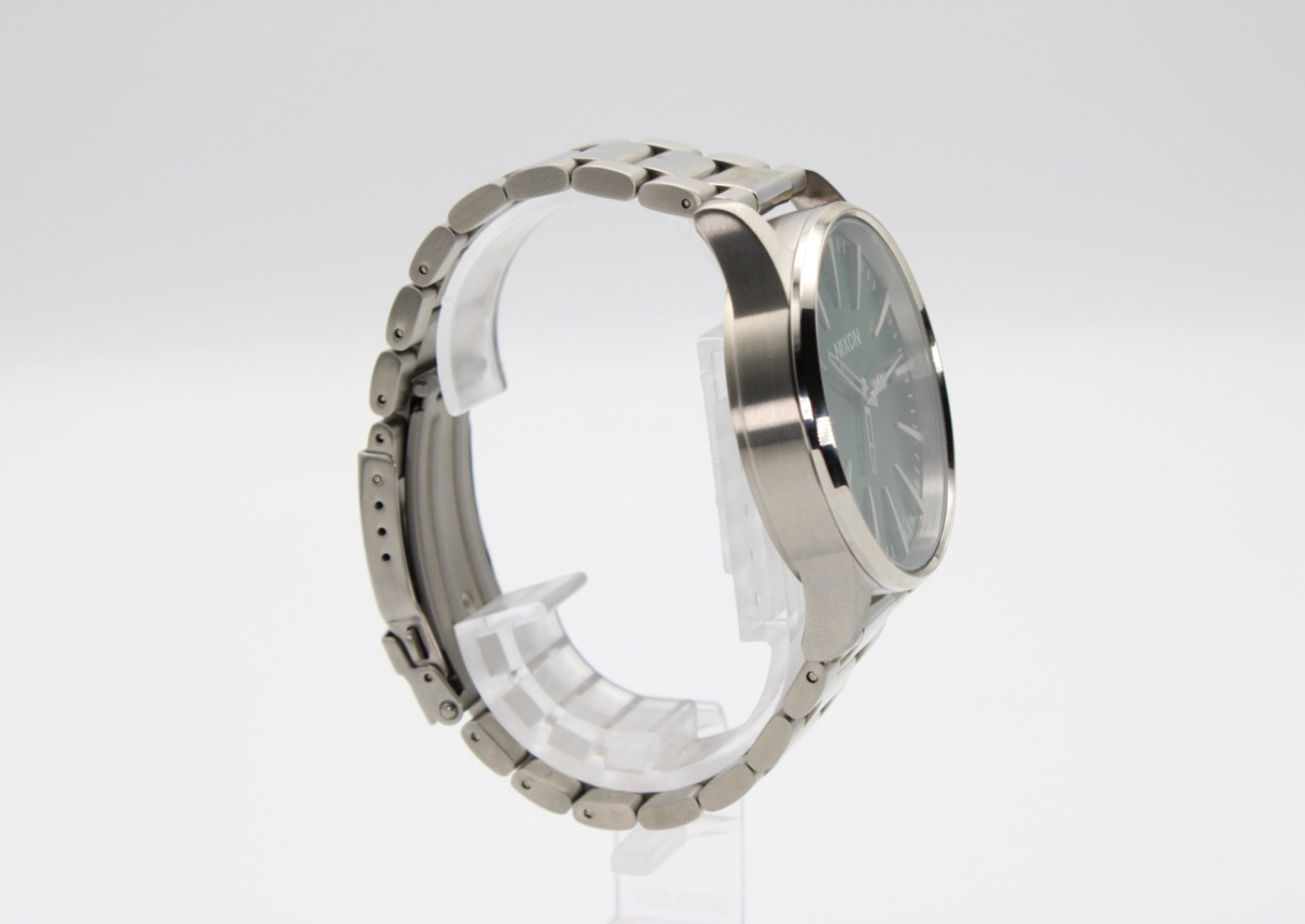 Nixon Sentry 42mm A356-1696 Stainless Steel Green Sunray Quartz