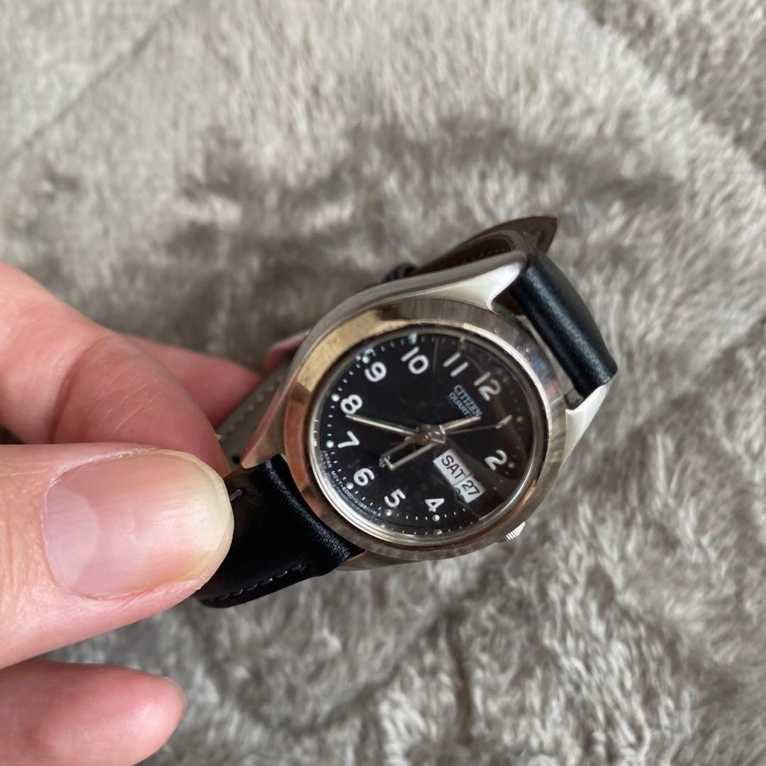 CITIZEN Quartz Watch, Black Dial, Slightly Damaged/Defective