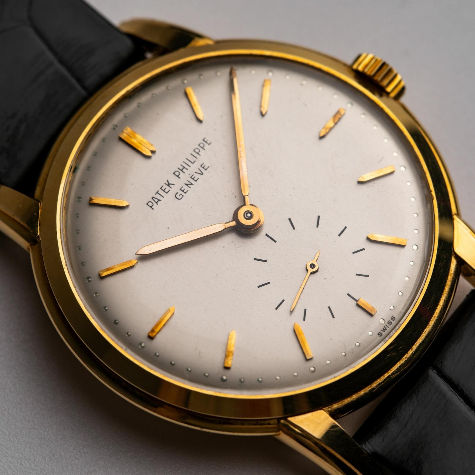 Patek Philippe Calatrava Yellow Gold Manual White Strap 32mm Watch 2484J
