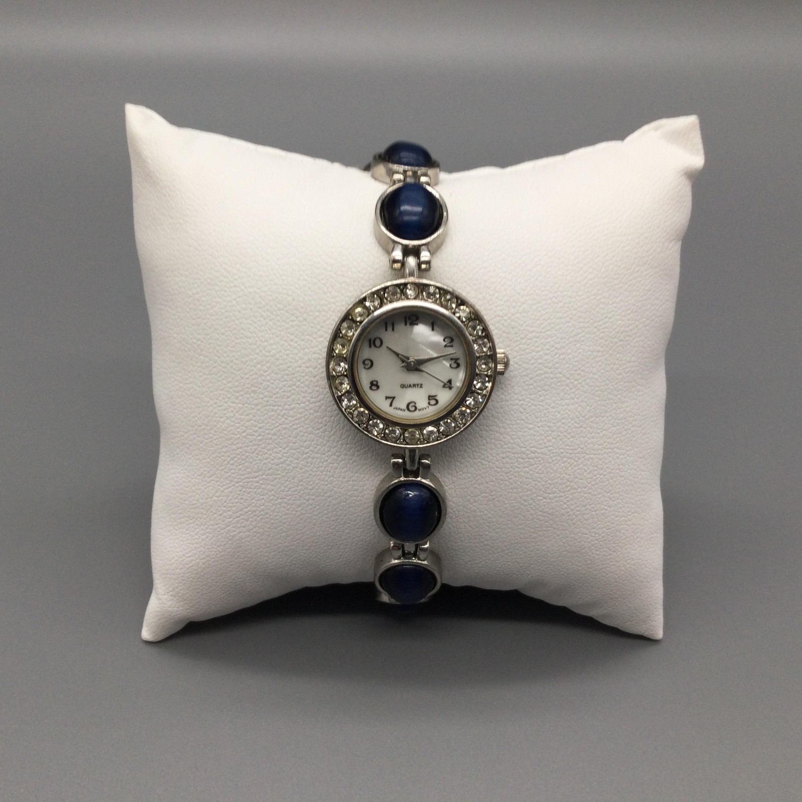 Blue Cabochon Womens Watch 22mm MOP Dial Crystals Silver Tone New Battery 7″