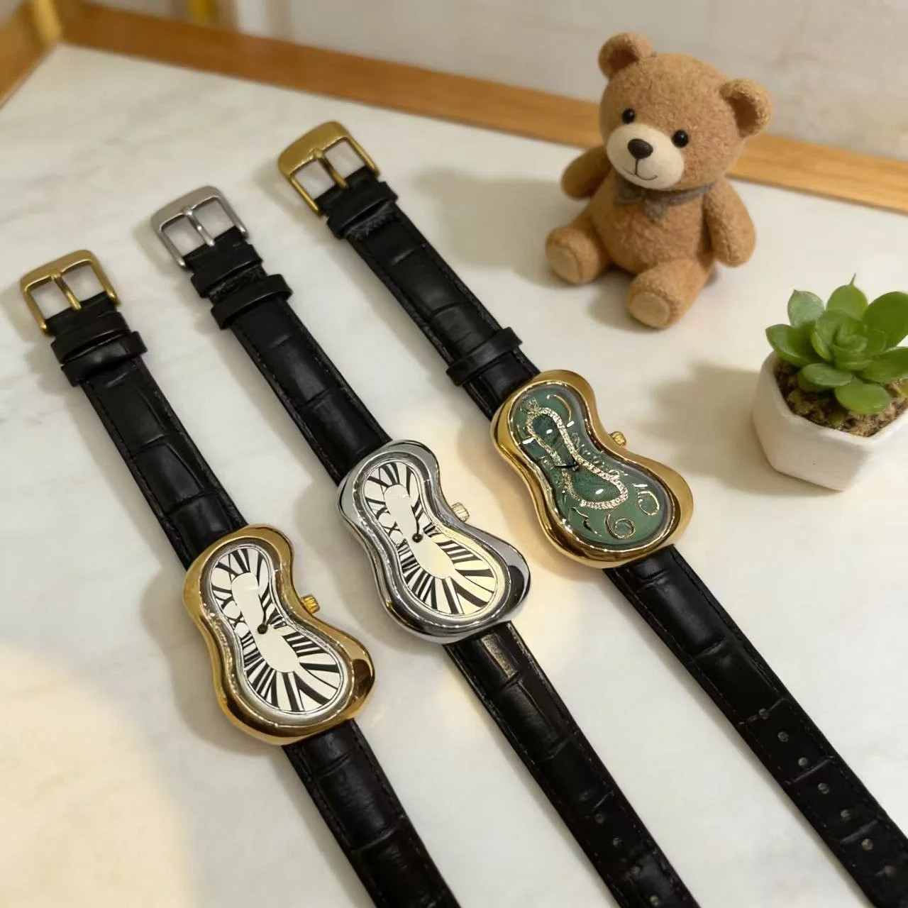 Y2K Men Women Crash Melting Twist Watch Genuine Leather Creative Wristwatch Gift