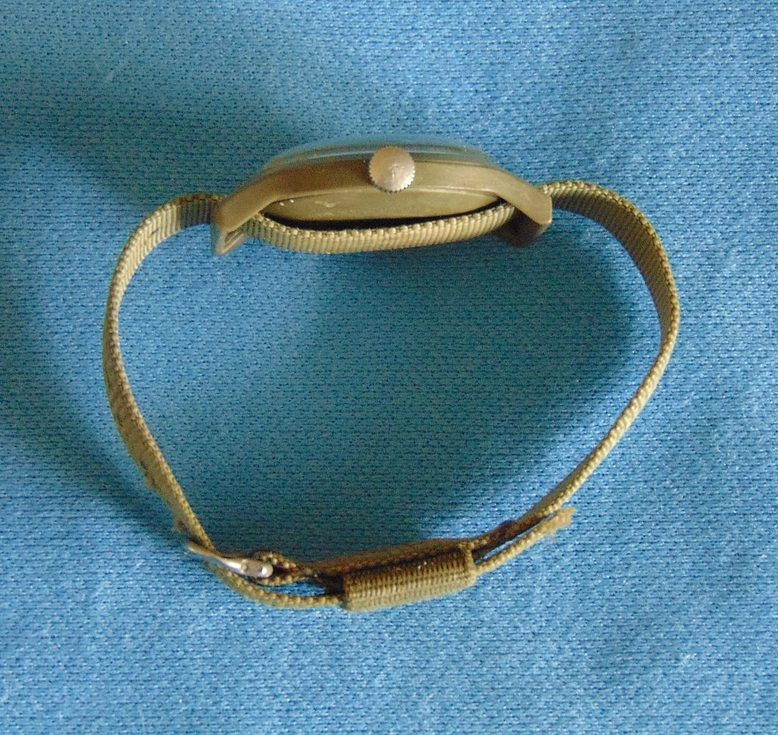 VTG. VIETNAM WAR ERA DATED 1969 BENRUS 46374 WATCH