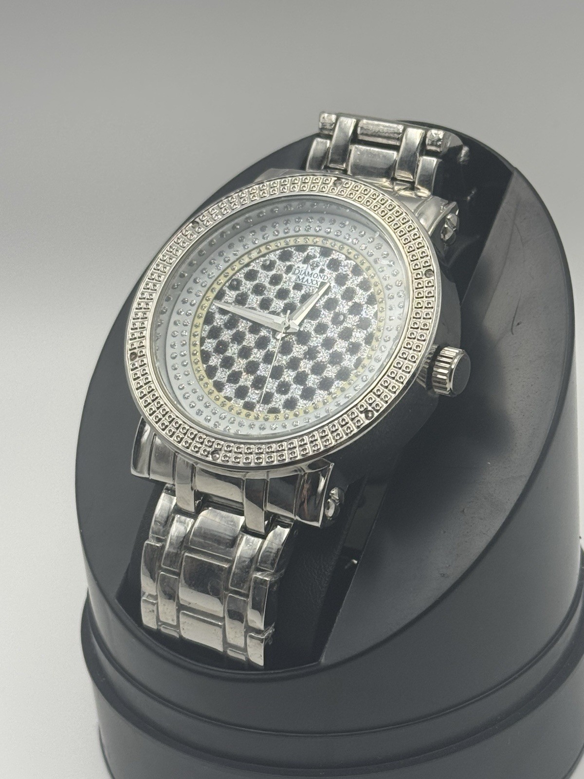 Diamond Maxx Quartz Silver Tone Stainless Steel 44mm Checkerboard Dial Watch