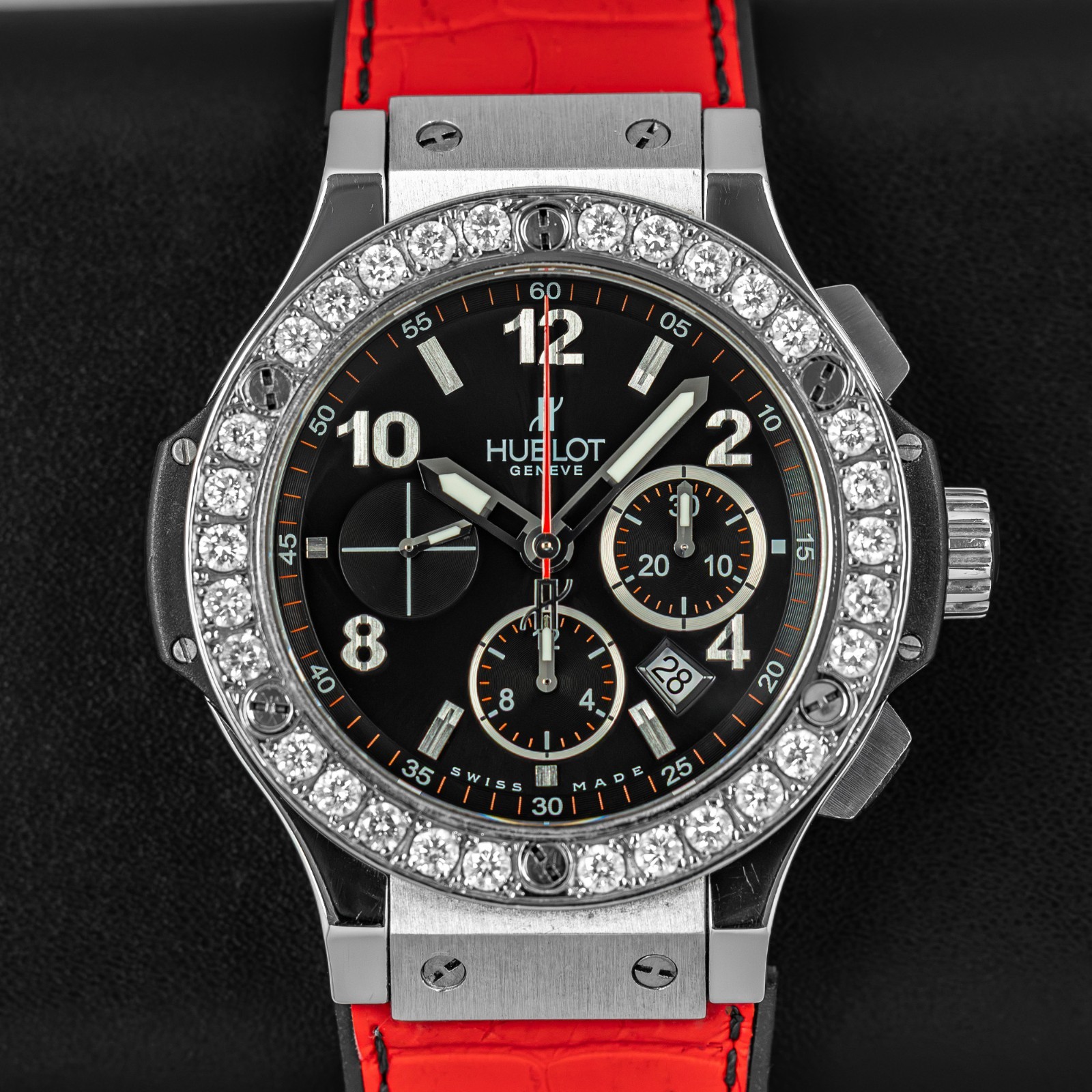 Hublot Big Bang Men’s Black Watch with AM Diamond Bezel – 301.SX.130.RX