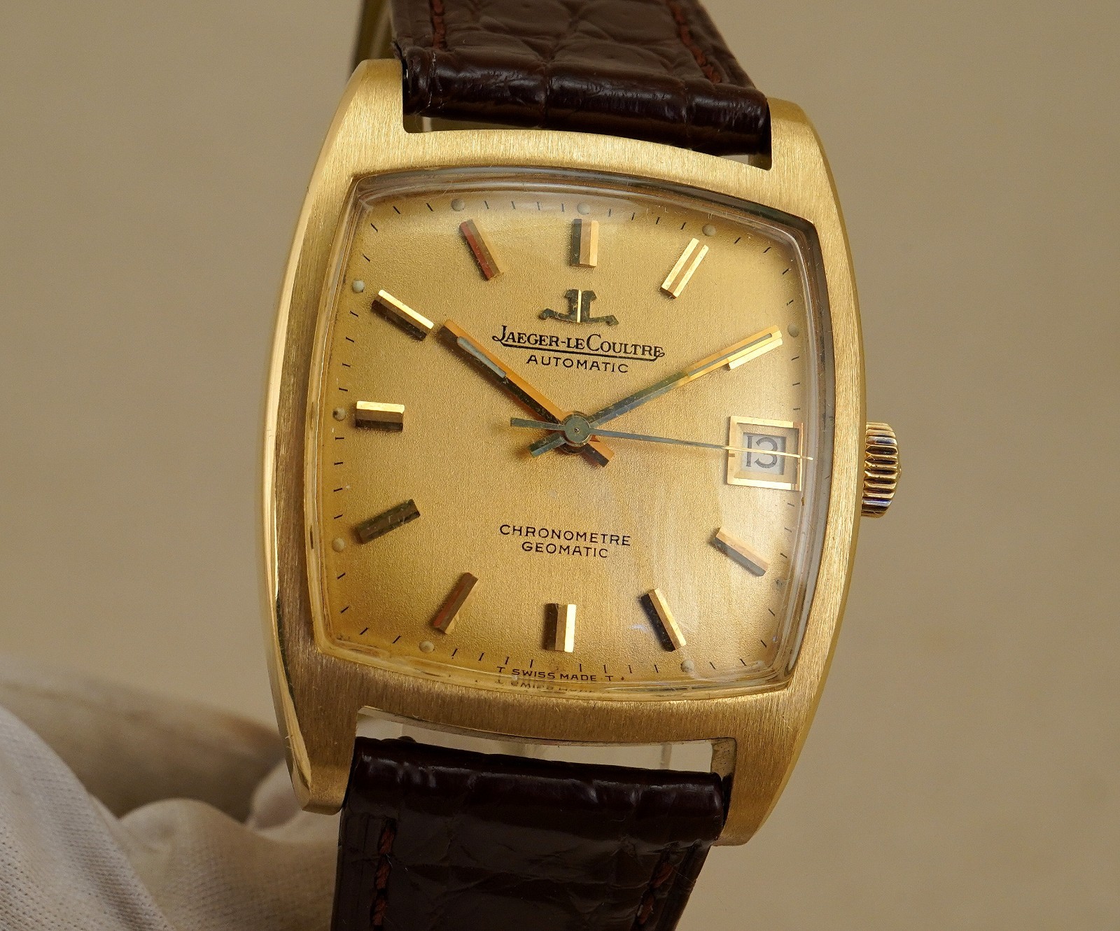 VINTAGE JAEGER-LECOULTRE GEOMATIC TONNEAU E560 18K GOLD ORIGINAL FULL SET 1970’S