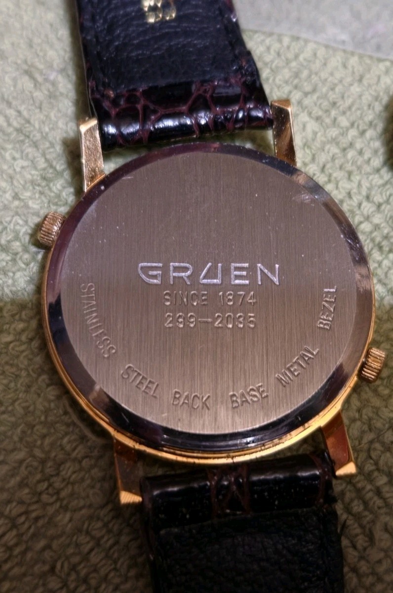 Gruen Quartz World Map Dial Dual Time Gold Tone 36-39mm Brown Leather w/Box