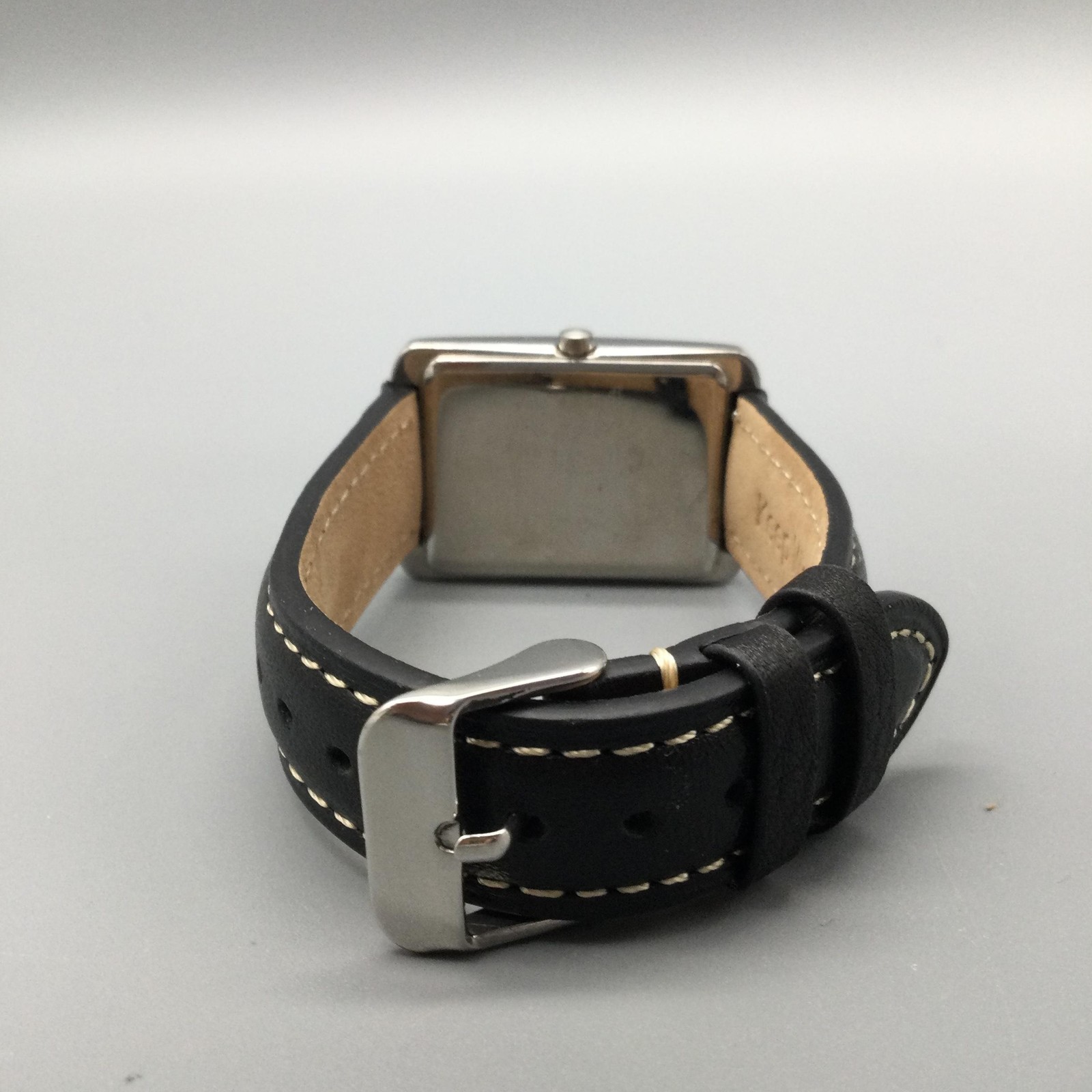 USA Crystals Womens Watch 27mm Red White Blue Dial Black Leather New Battery