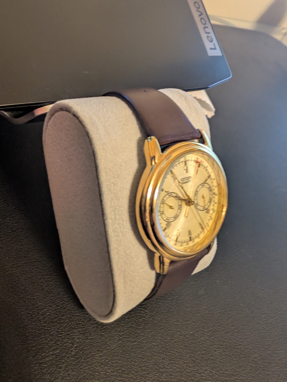 Vintage Citizen Elegance Triple Calendar Watch 6355-G31191 Pointer Date RUNS!!!