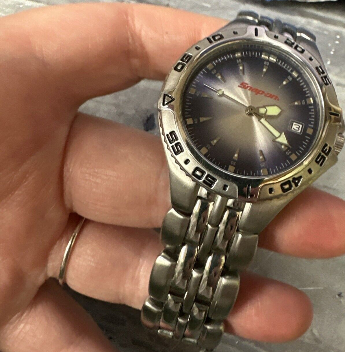 Snap-on Tools FOSSIL Watch with bottom half of tin NO lid to tin
