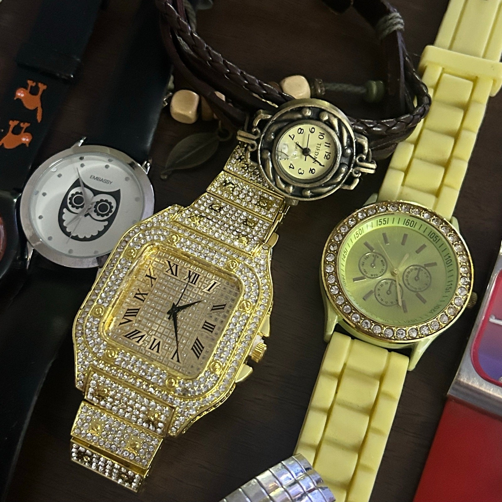 Assorted Watches Used Not Working For Parts Or Pieces lot 1