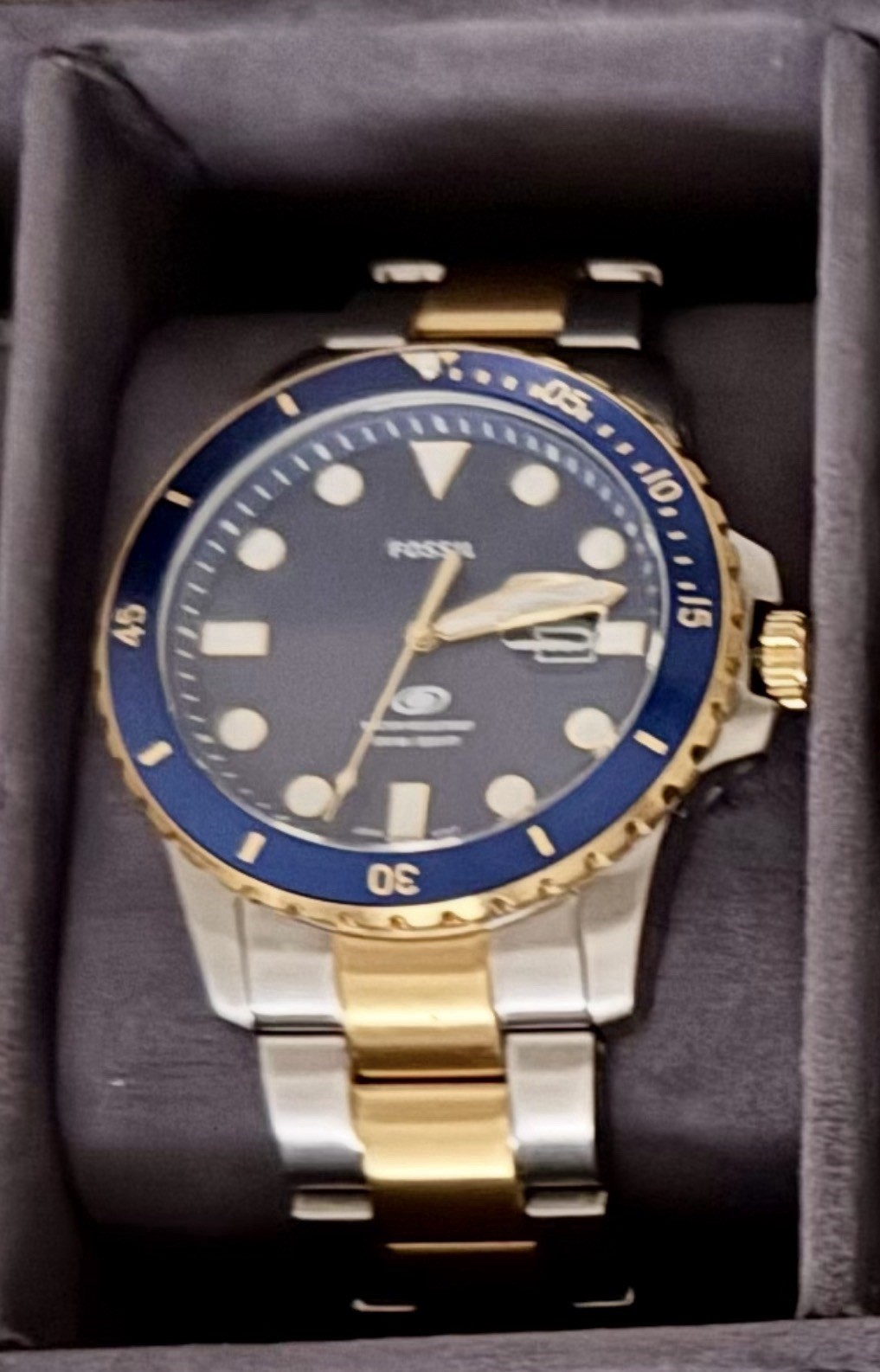 Authentic watches. READ DESCRIPTION FOR PRICES PER WATCH. Thanks.