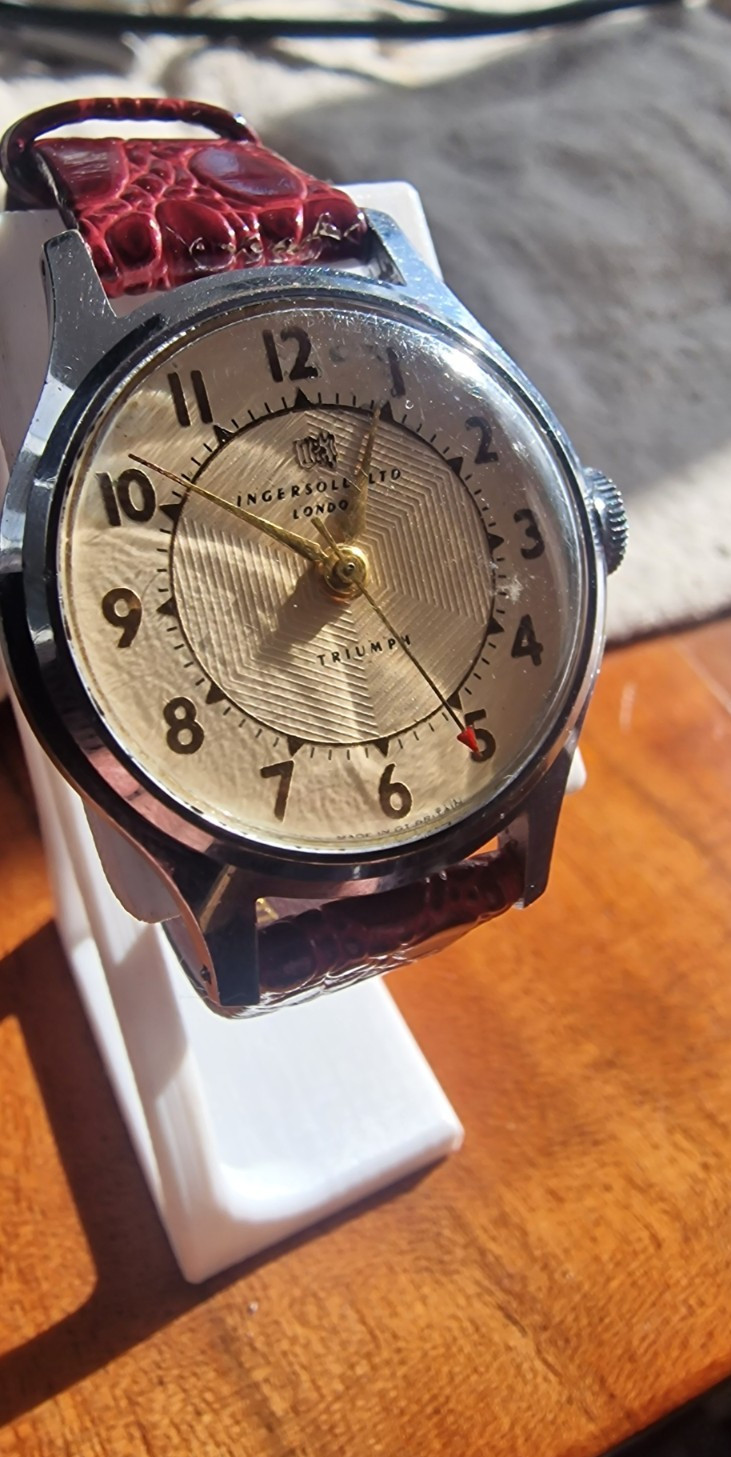 1959@ Ingersoll English Watch  (8/10) – boxed , 16mm leather strap. Very good.