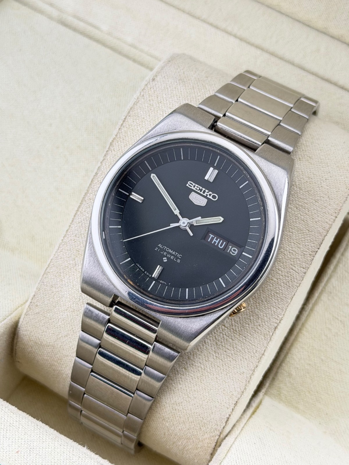 Vintage Seiko 5 6319 Men’s Wrist Automatic watch|Day-Date, 21 Jewels